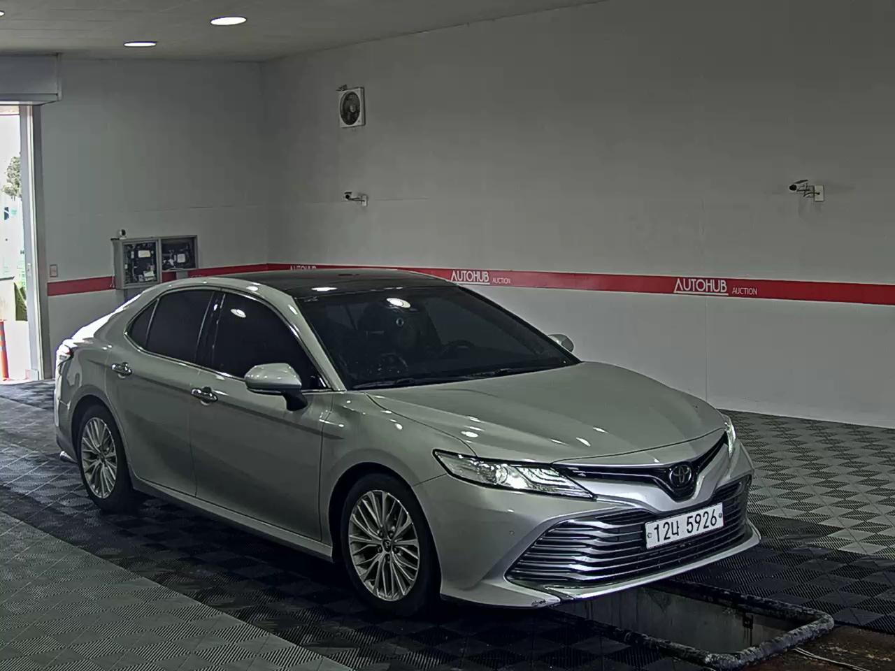 Toyota Camry - 2