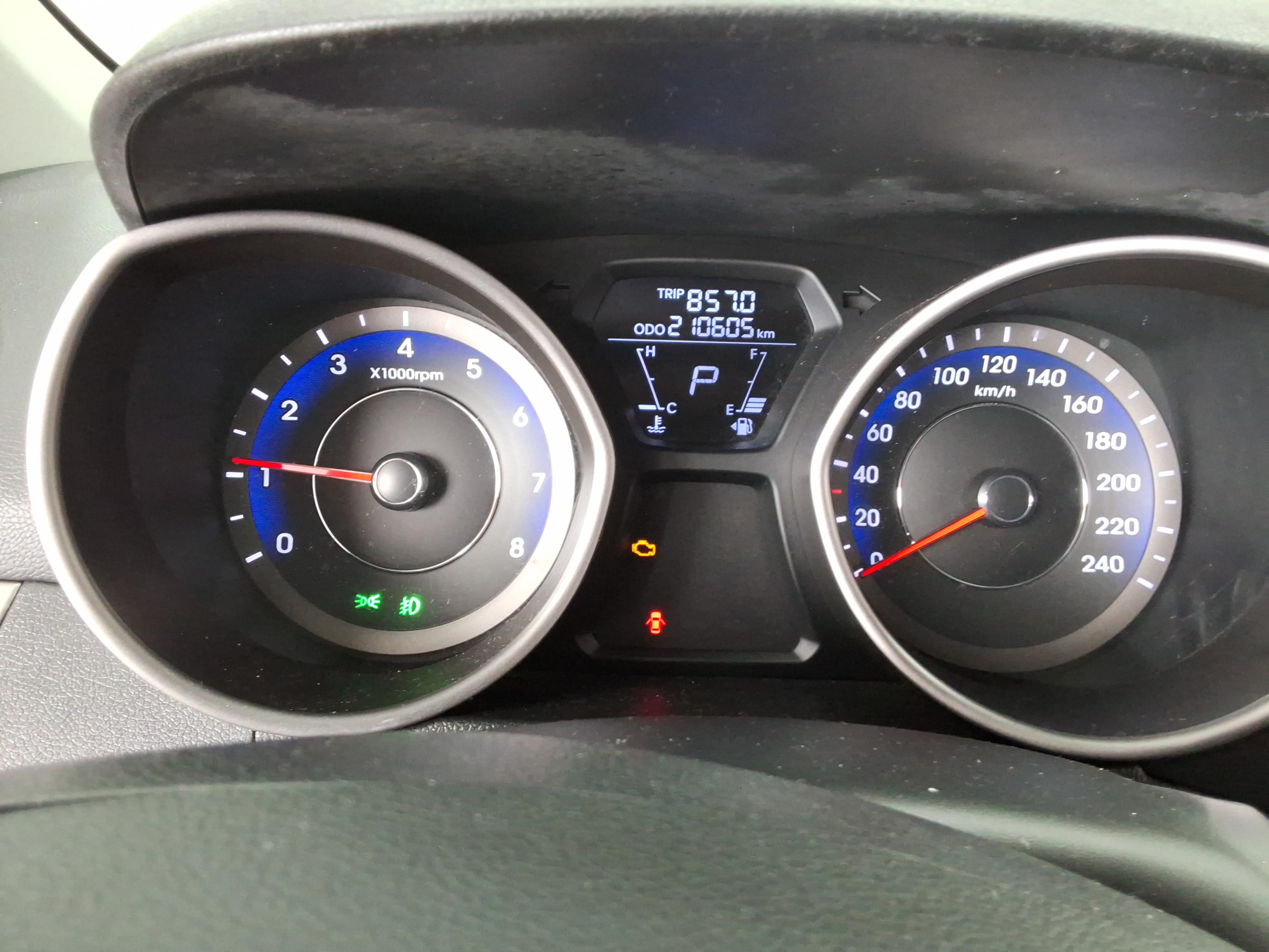 Hyundai Elantra 2014 - Image 8