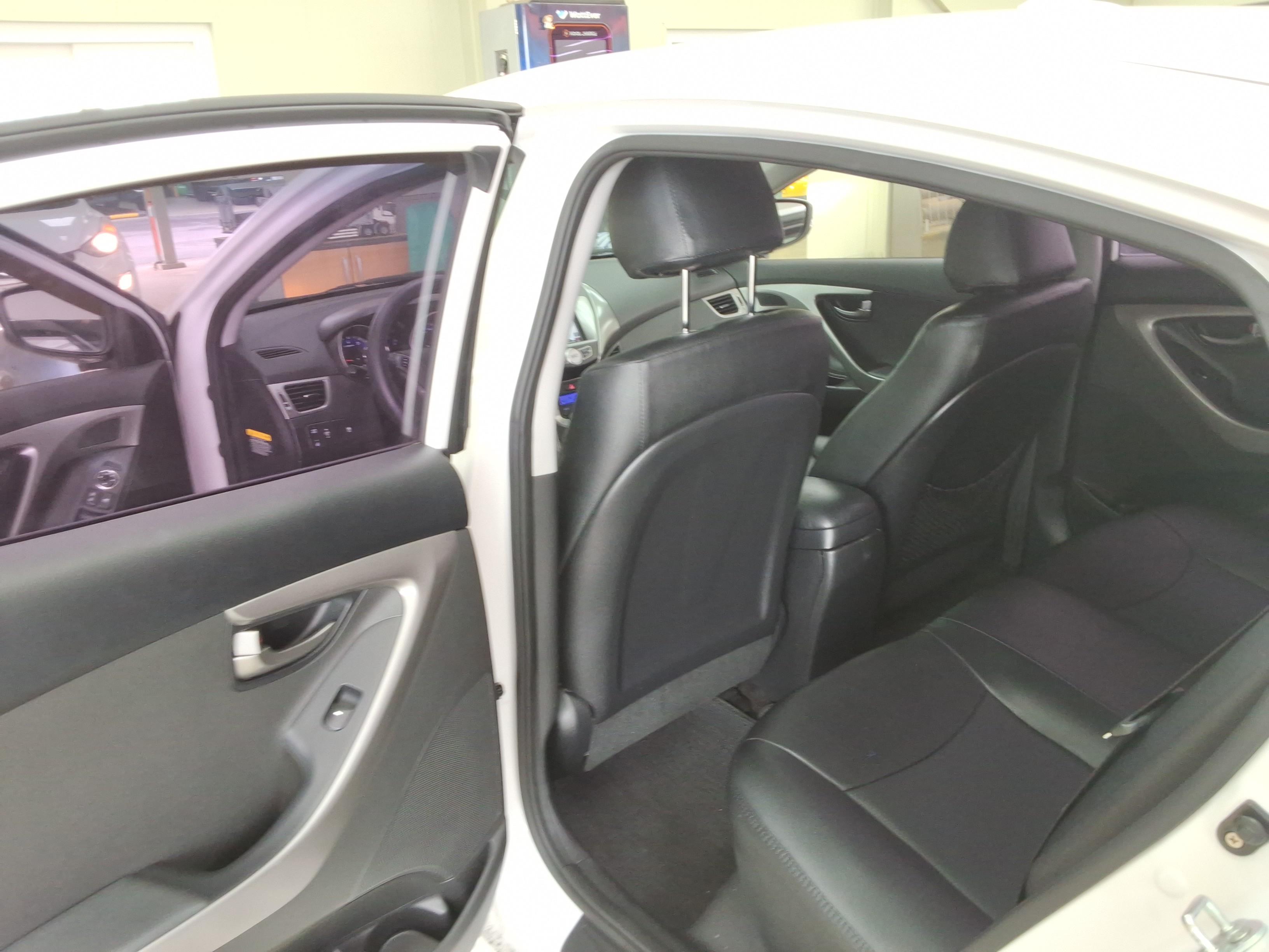 Hyundai Elantra 2014 - Image 11
