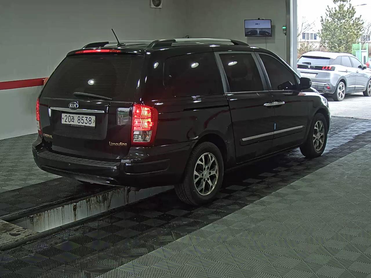 Kia Carnival 2014 - Image 4