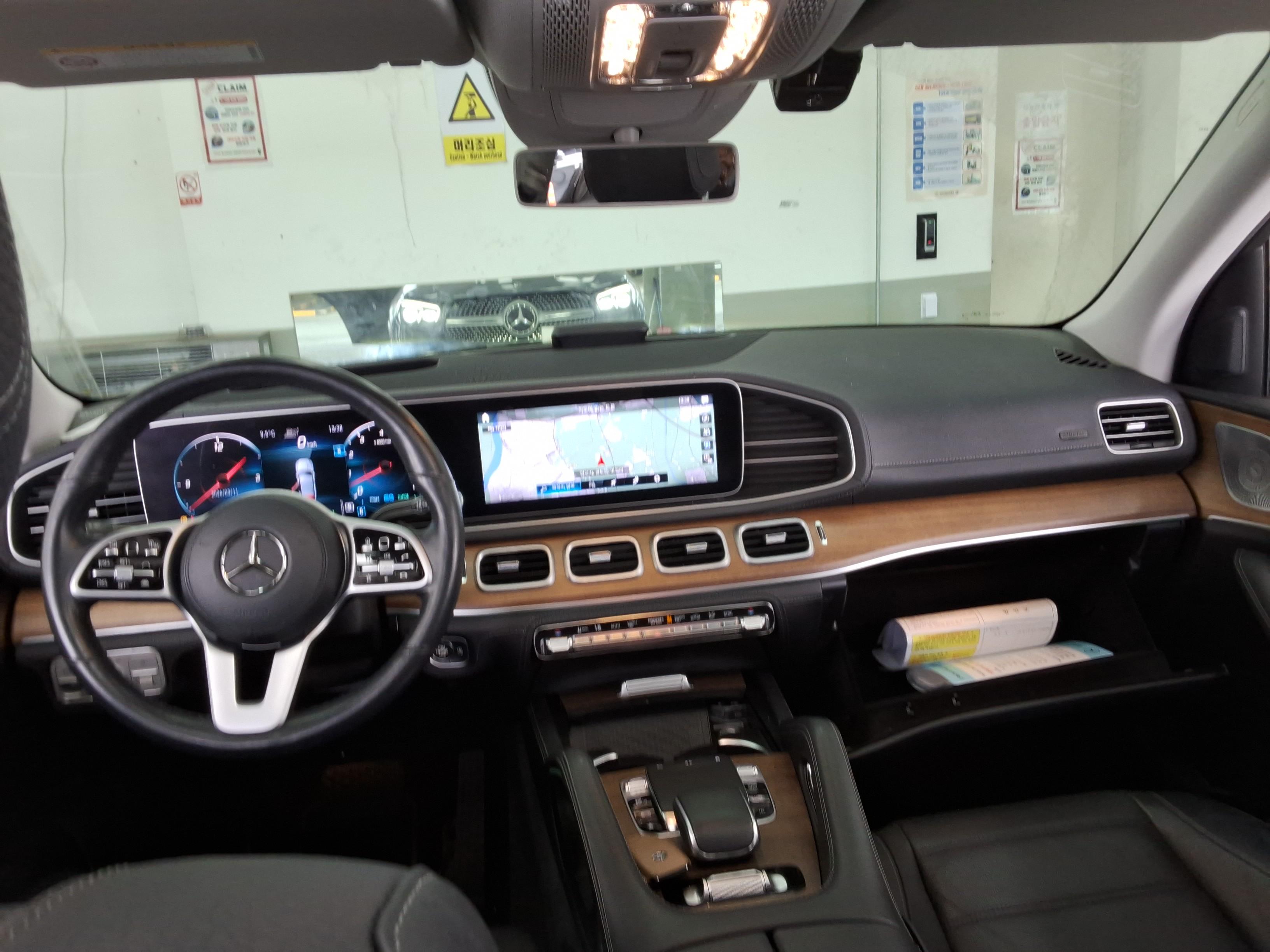 Mercedes-Benz GLE-Class 2020 - Image 11