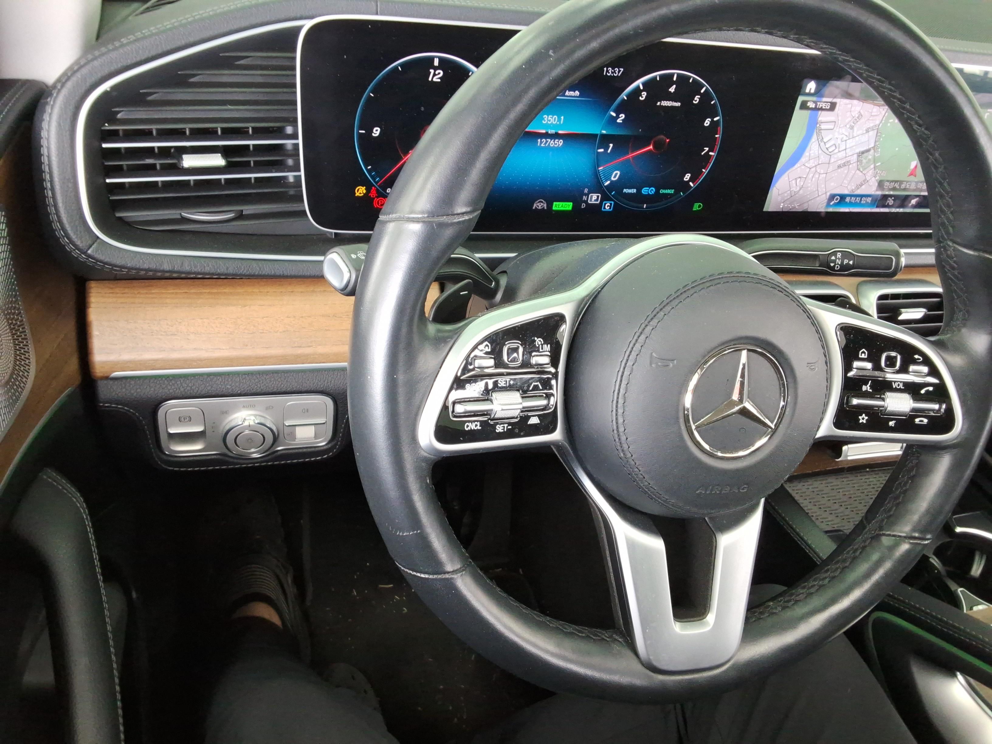 Mercedes-Benz GLE-Class 2020 - Image 17