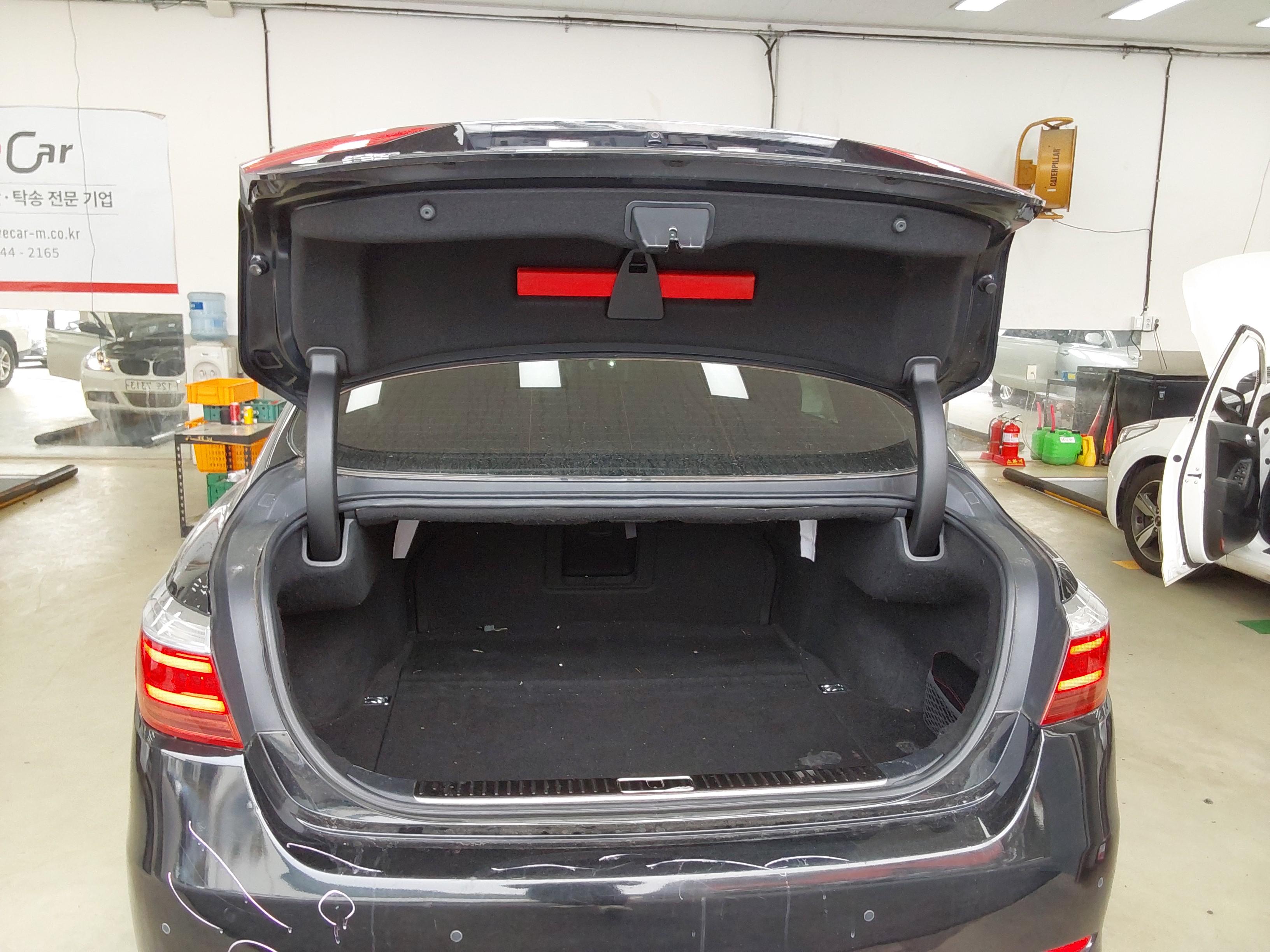 Kia K9 2016 - Image 12