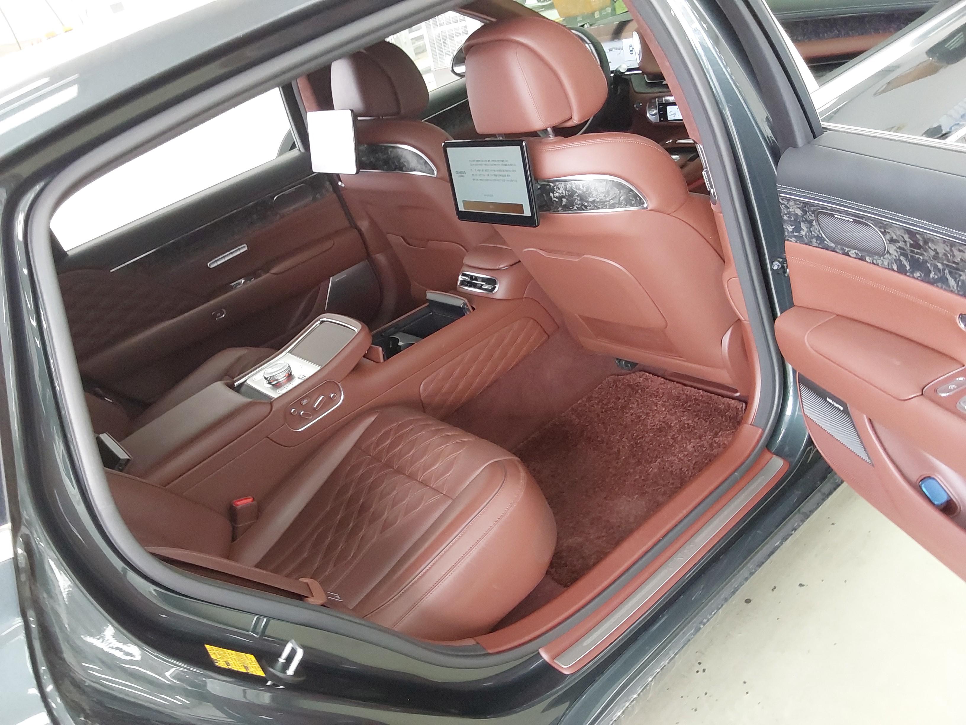 Genesis G90 2022 - Image 15