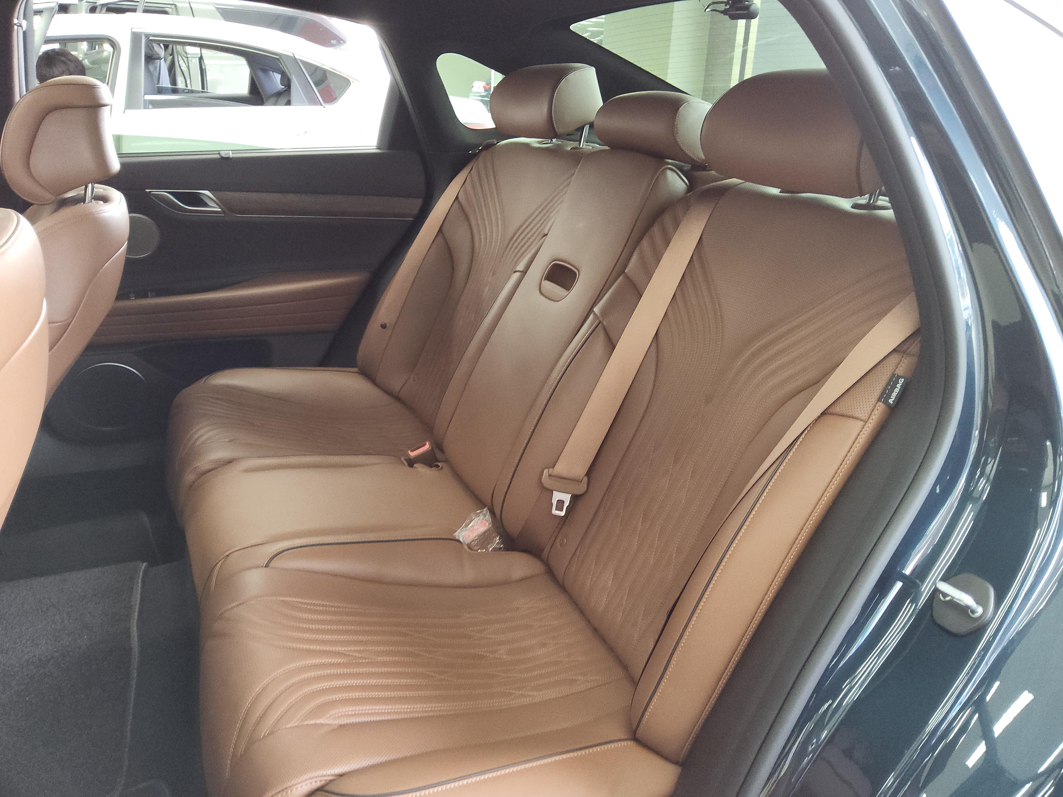 2023 - genesis g80