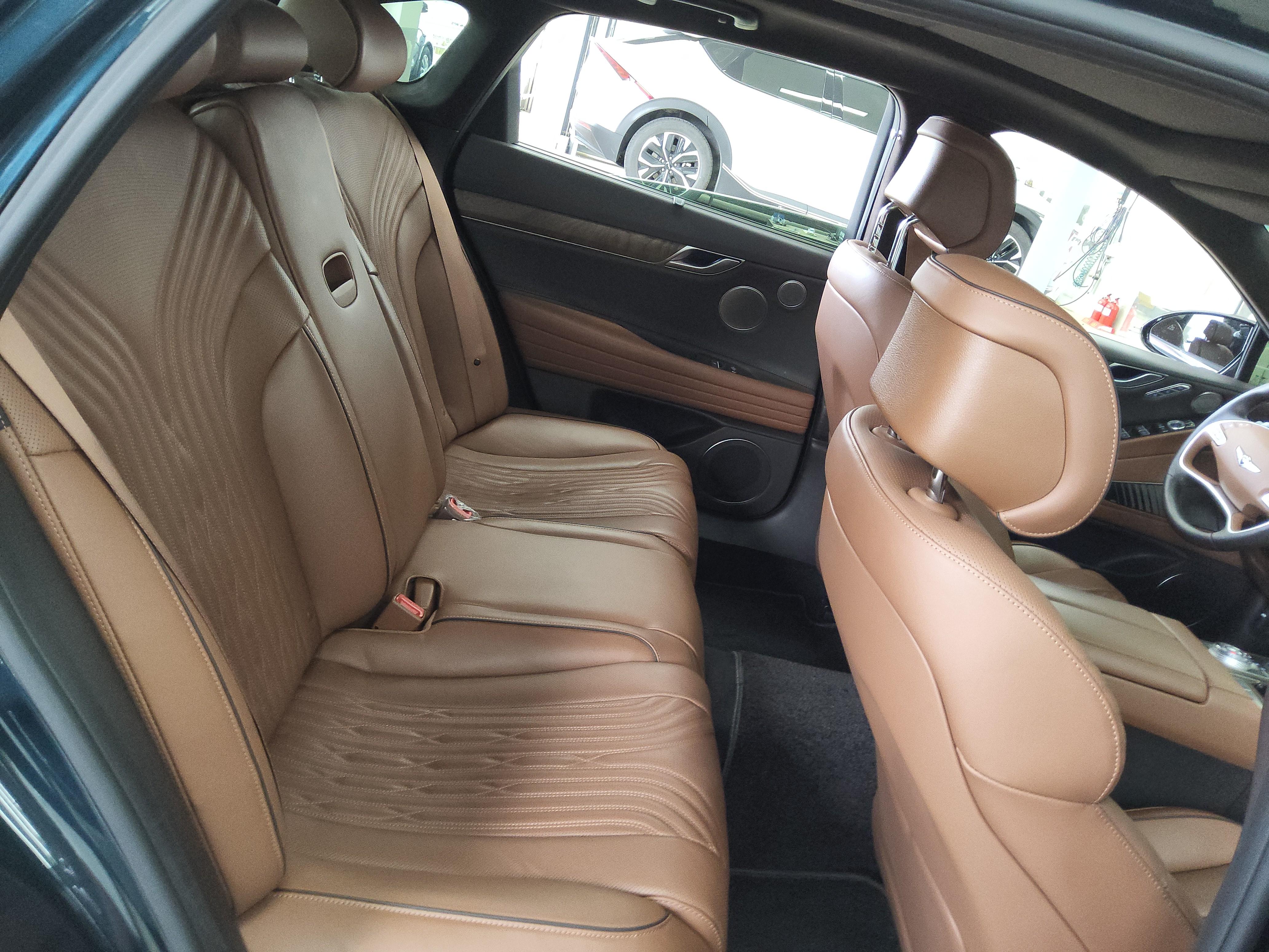 2023 - genesis g80