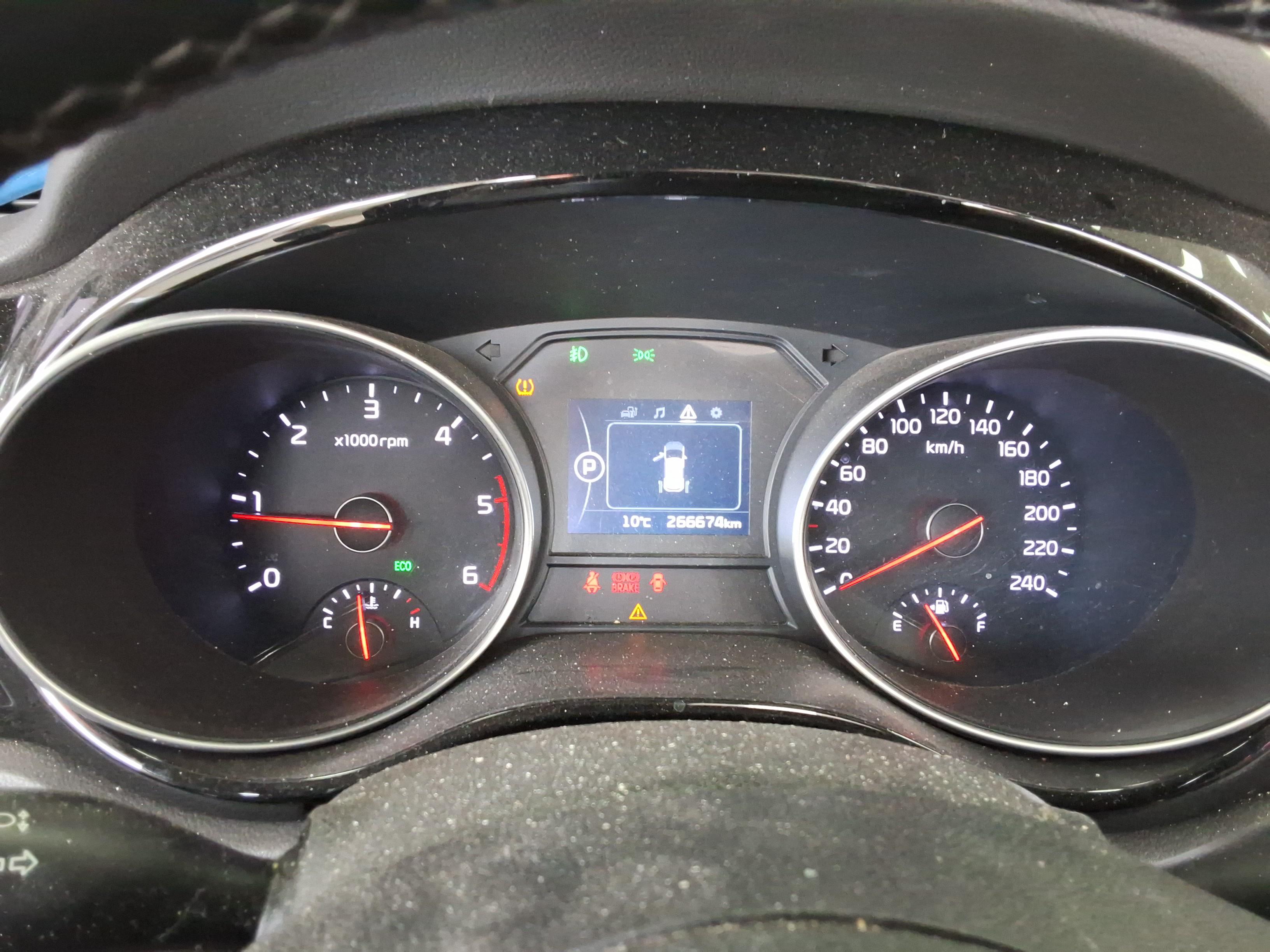 Kia SEDONA 2015 - Image 8