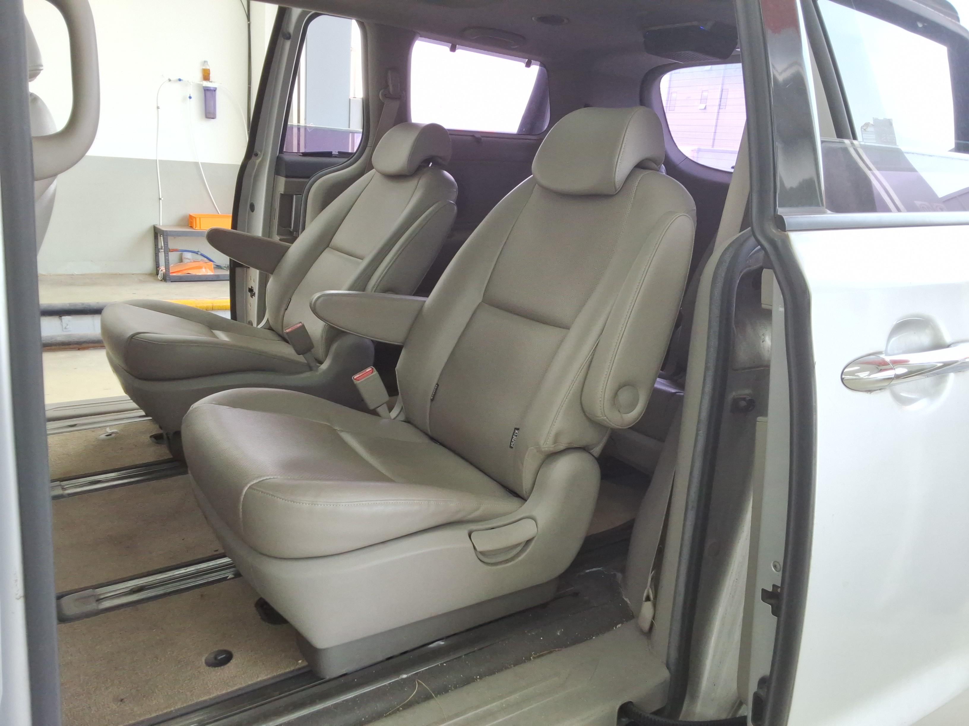 Kia SEDONA 2015 - Image 10