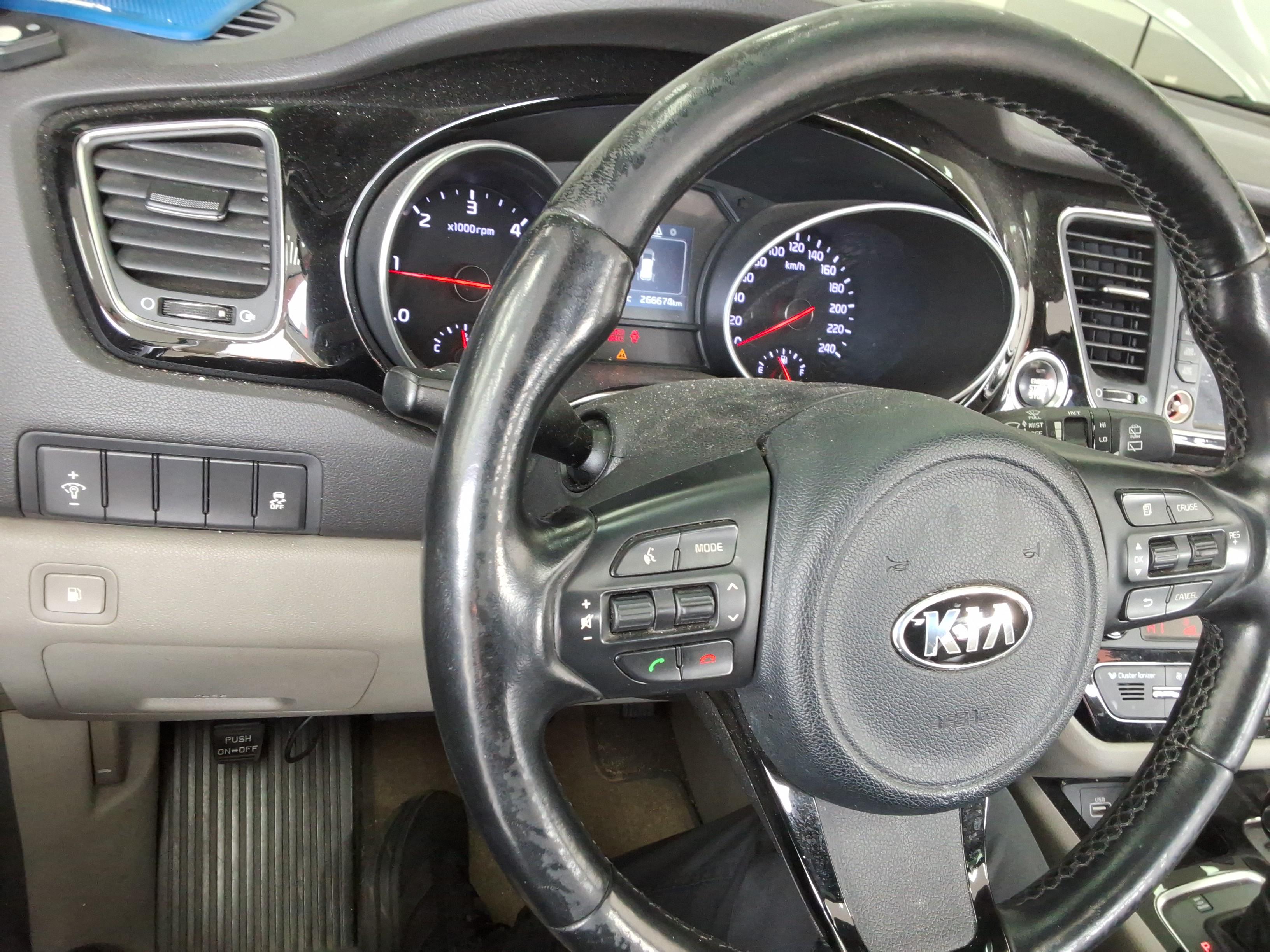Kia SEDONA 2015 - Image 15