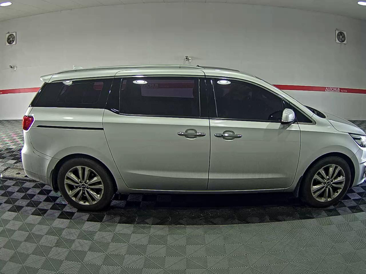 Kia SEDONA 2015 - Image 3