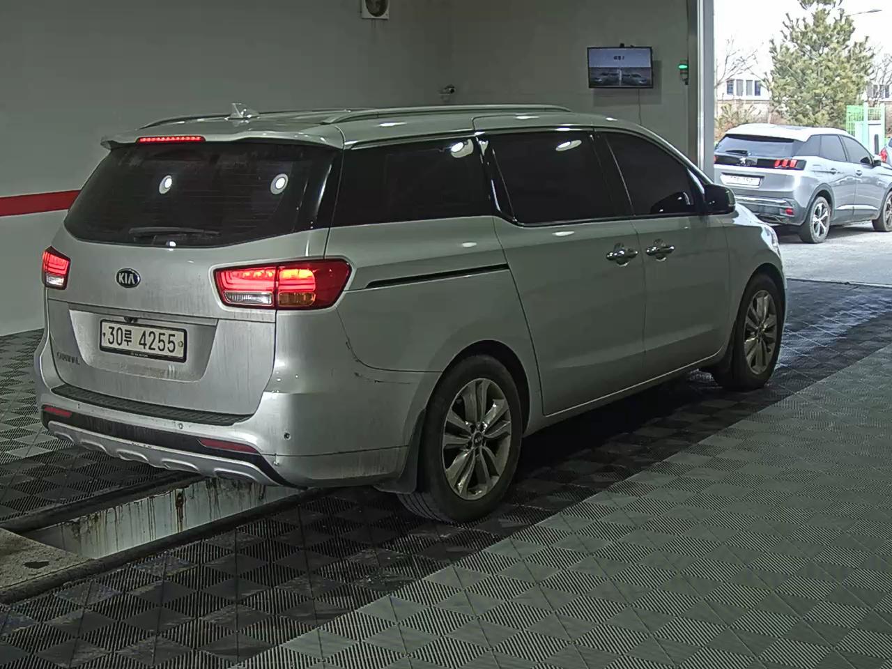 Kia SEDONA 2015 - Image 4
