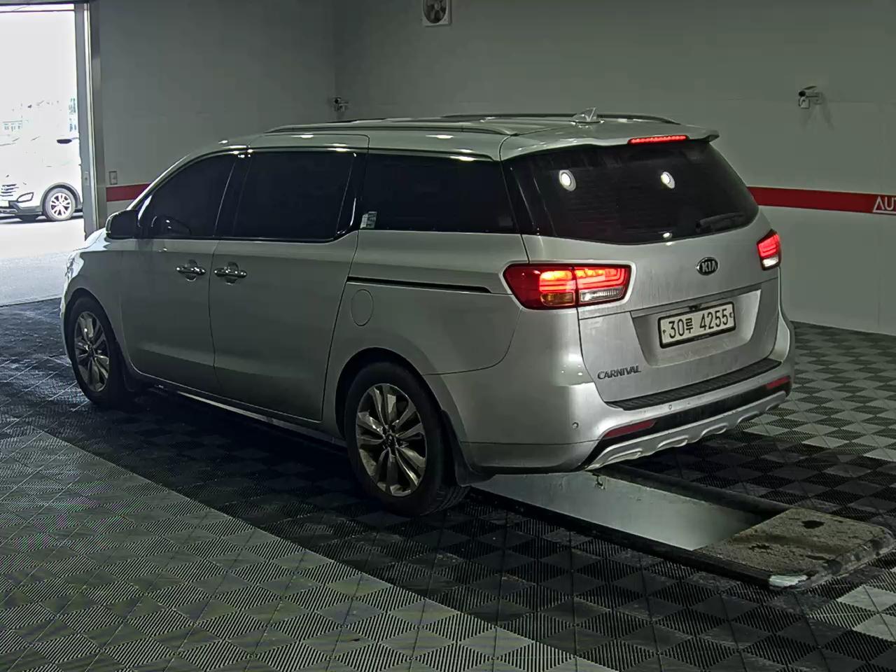 Kia SEDONA 2015 - Image 5