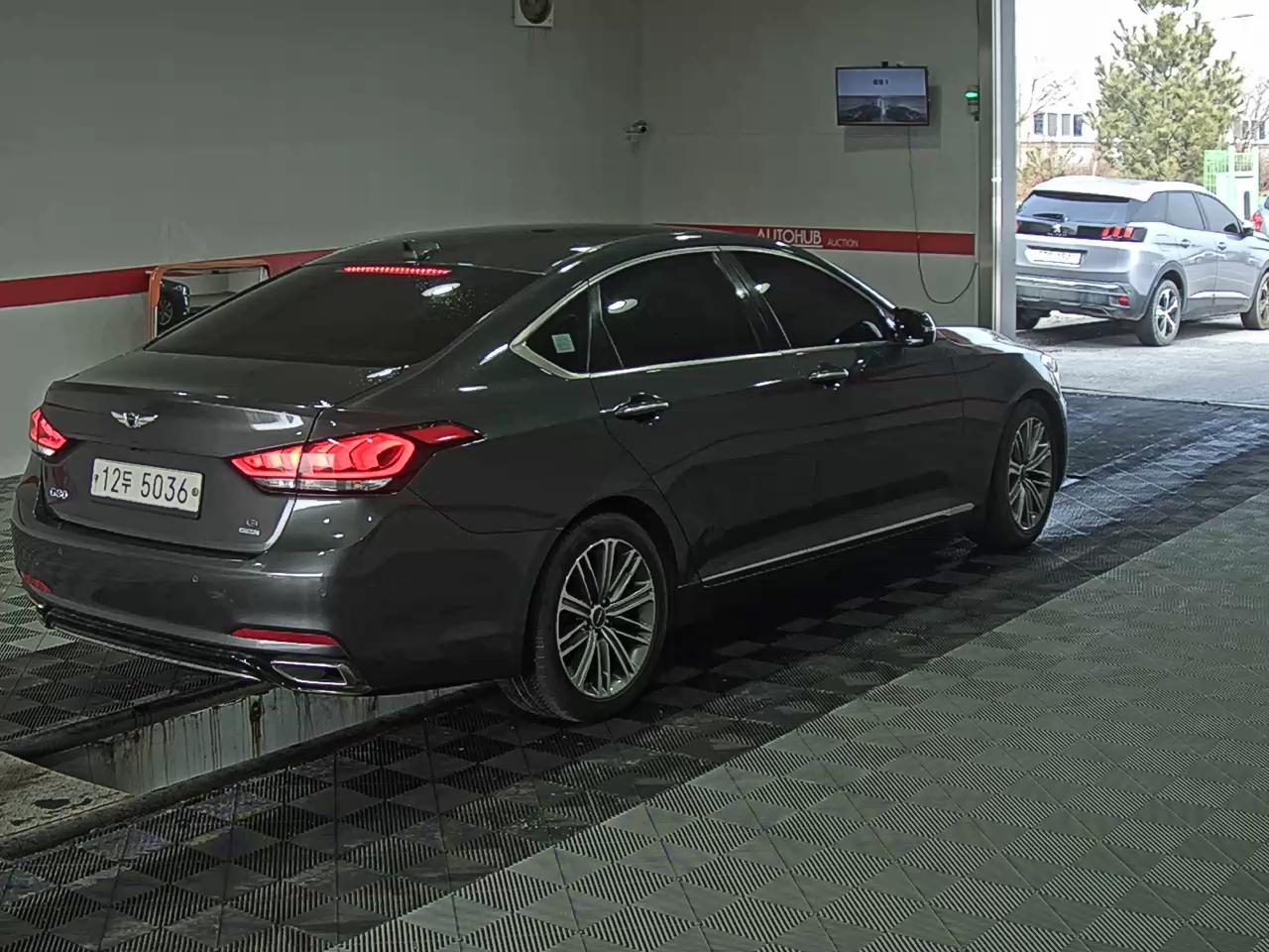 Genesis G80 2018 - Image 4