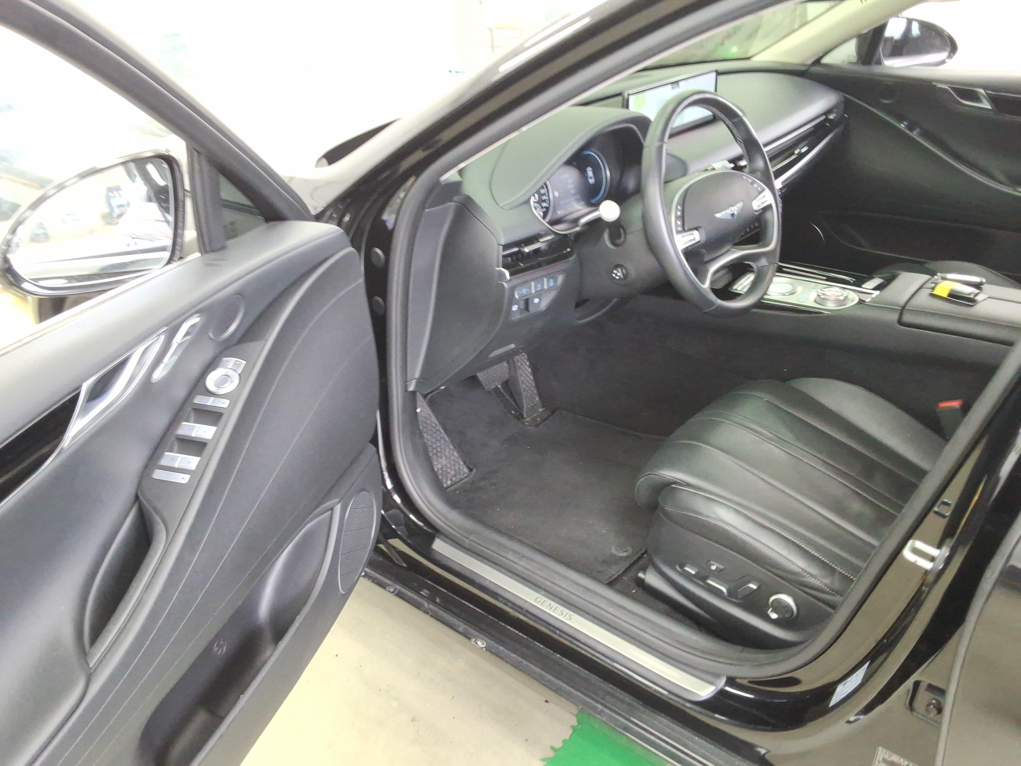 Genesis G80 2022 - Image 10