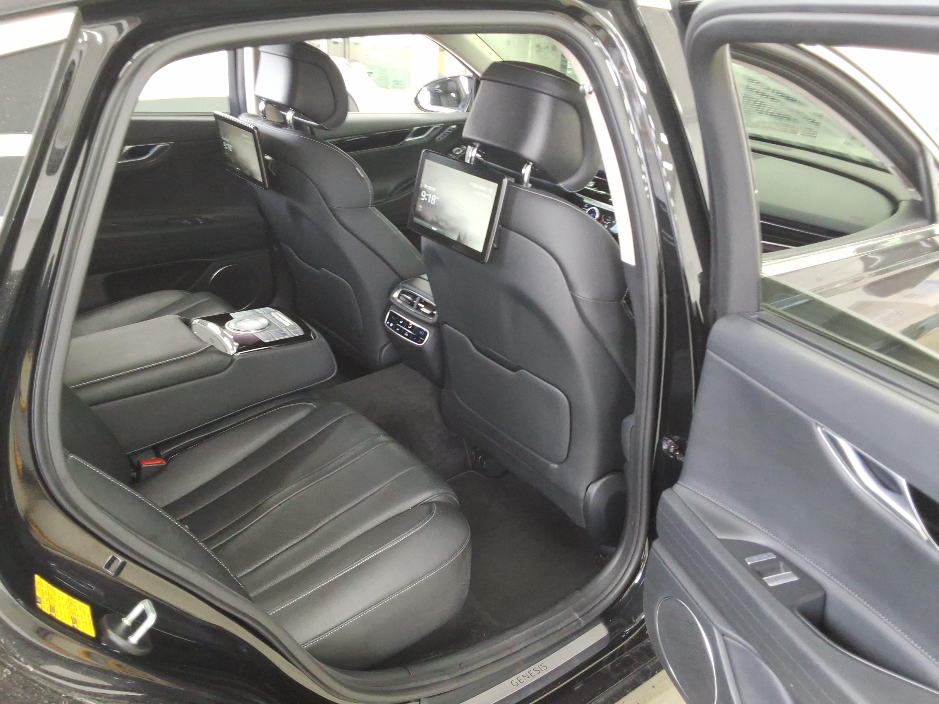 Genesis G80 2022 - Image 13