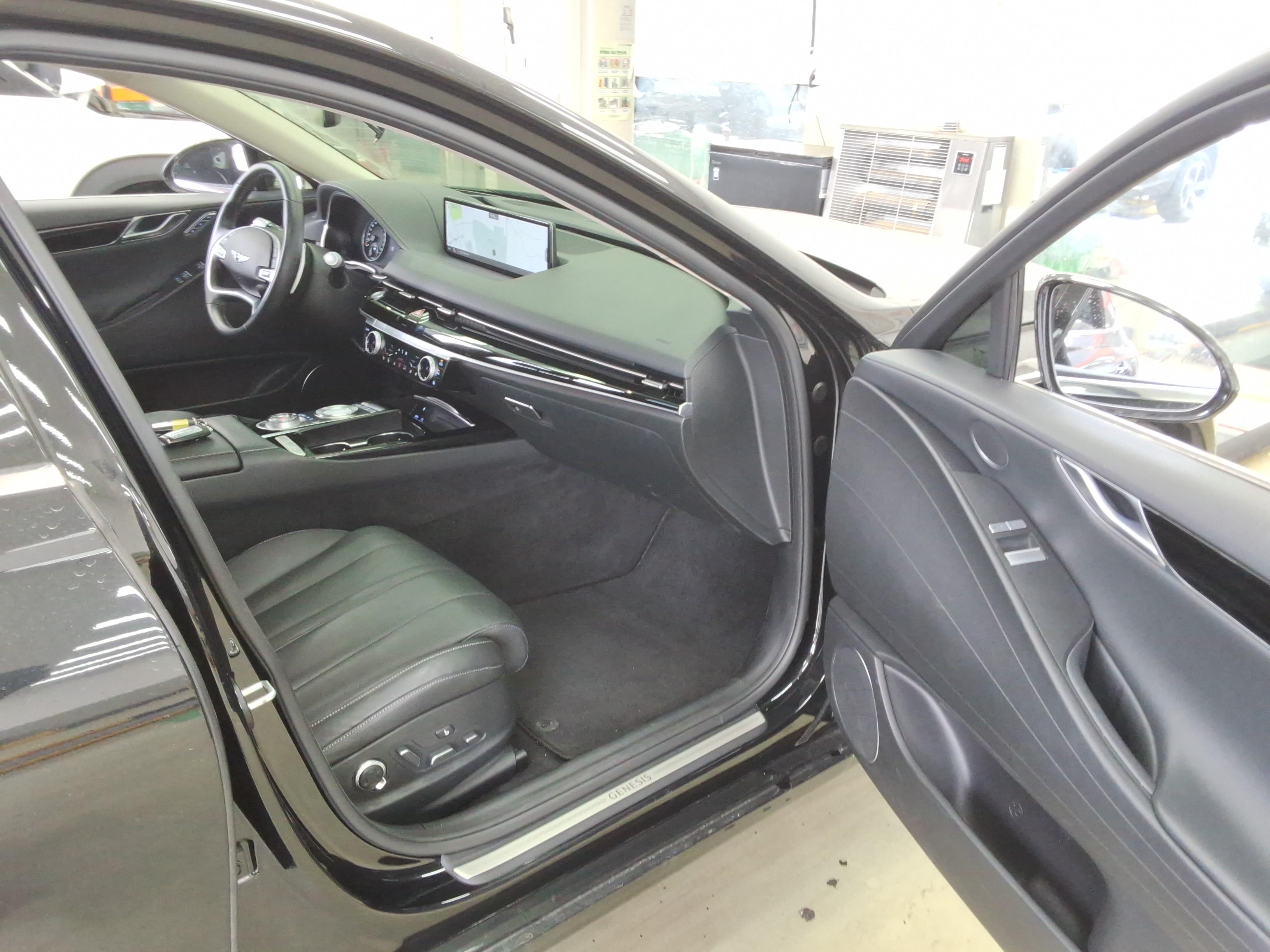 Genesis G80 2022 - Image 14