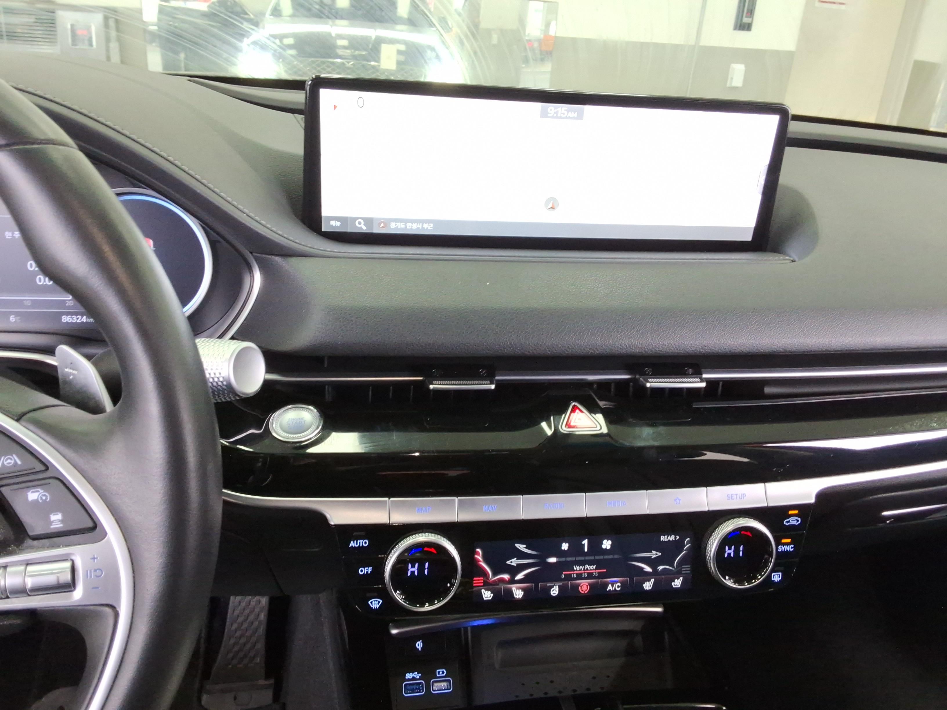 Genesis G80 2022 - Image 18