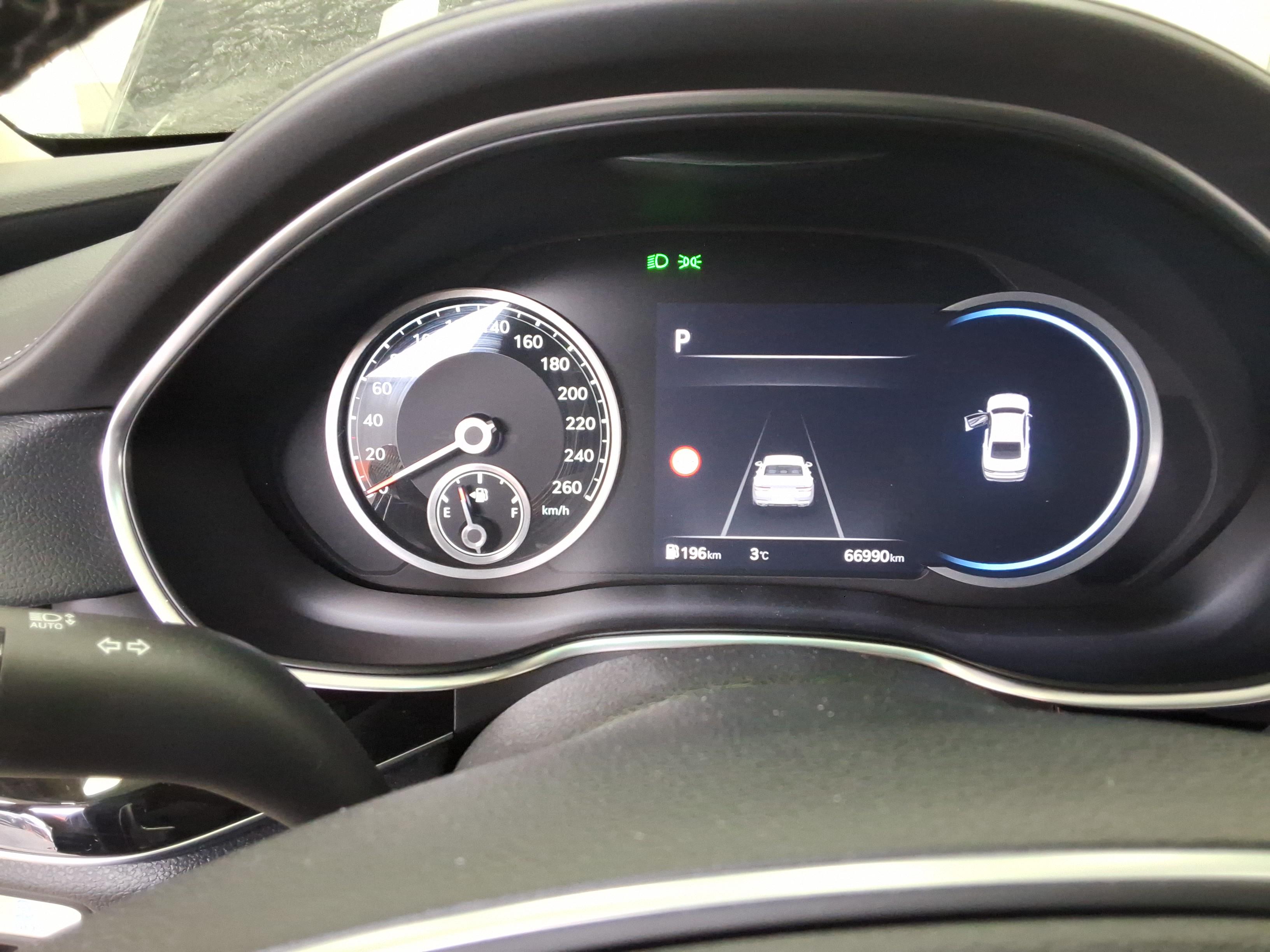 Genesis G80 2022 - Image 9