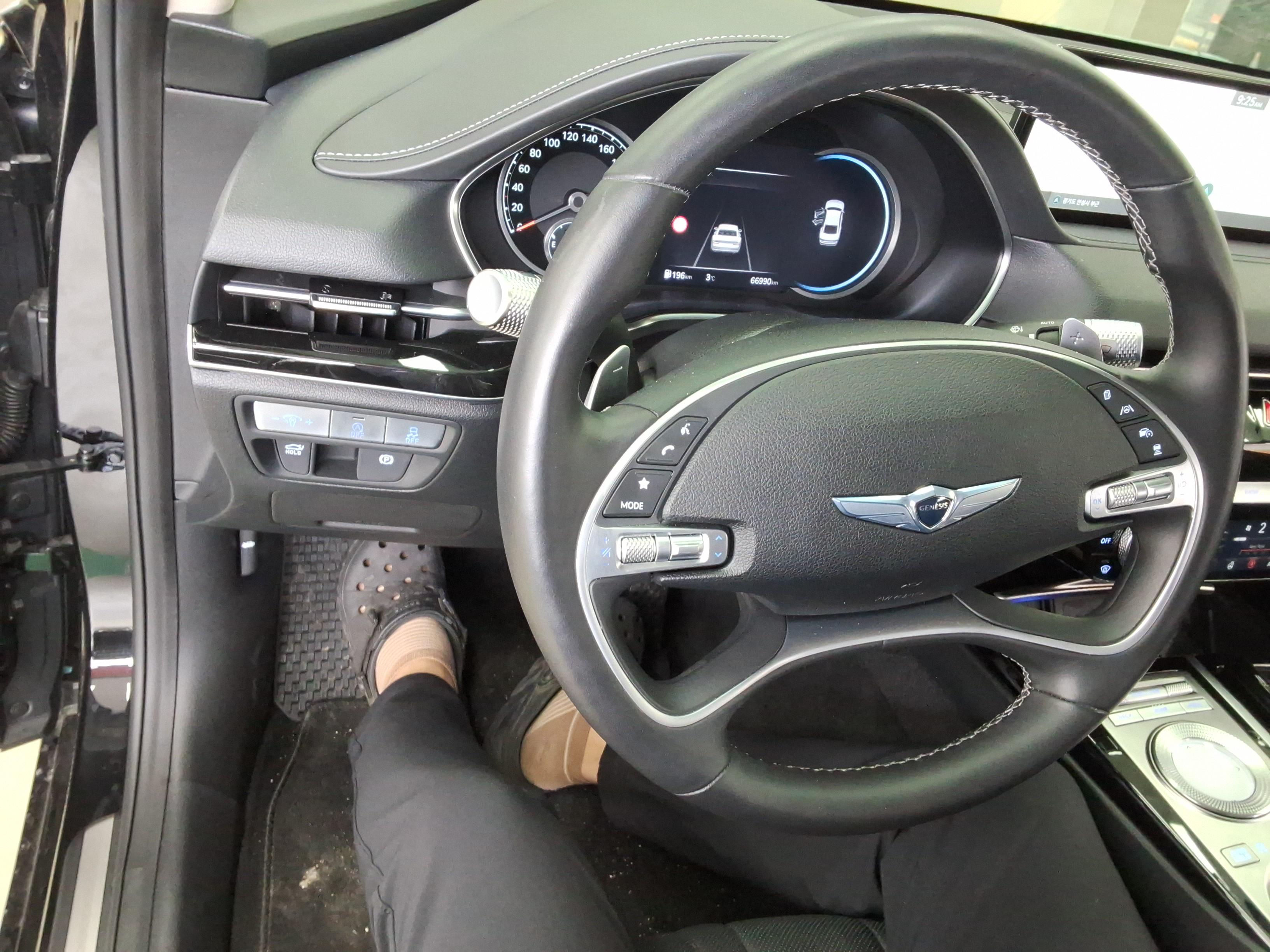 Genesis G80 2022 - Image 17