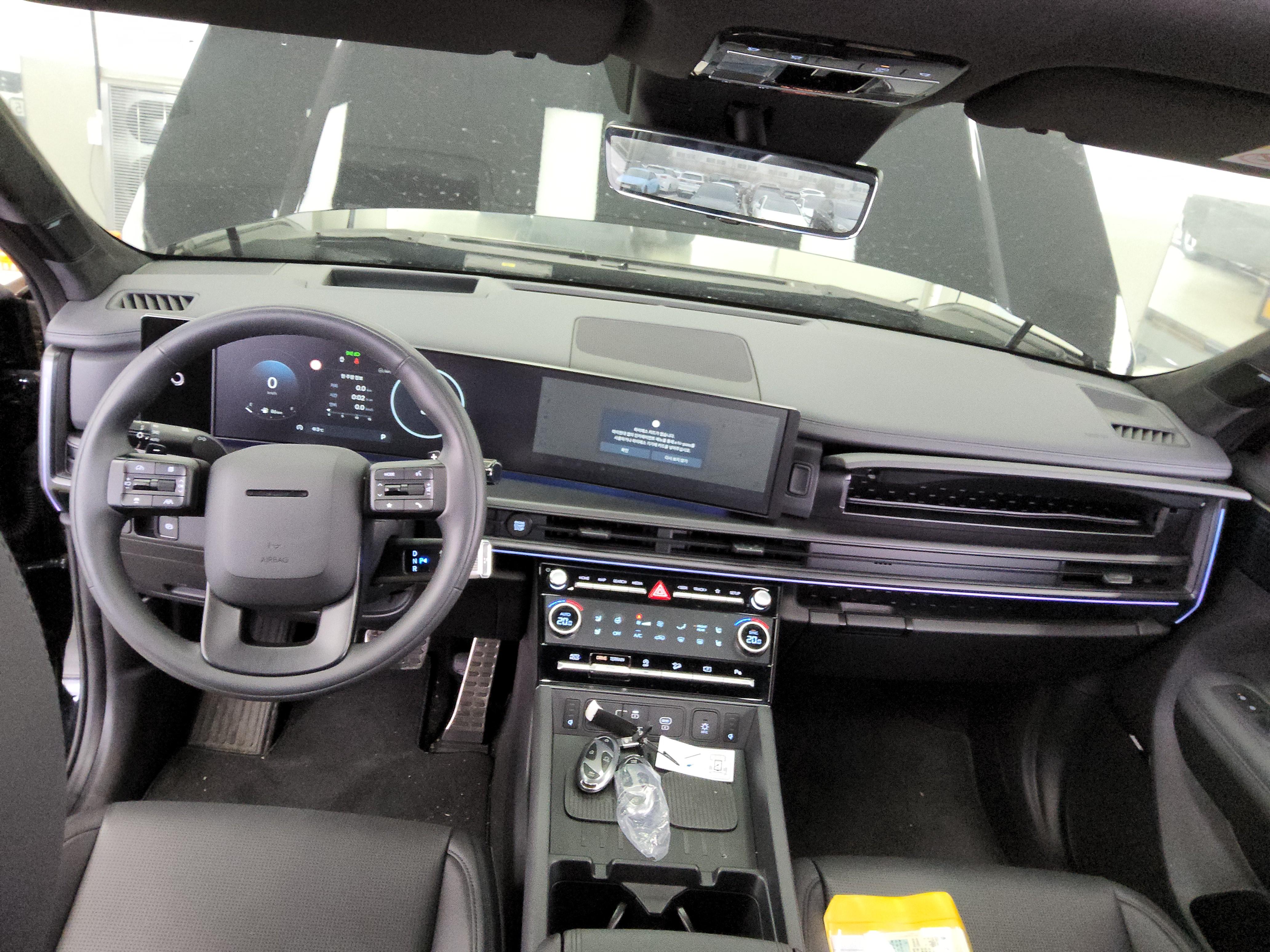 Hyundai Santa Fe 2025 - Image 11