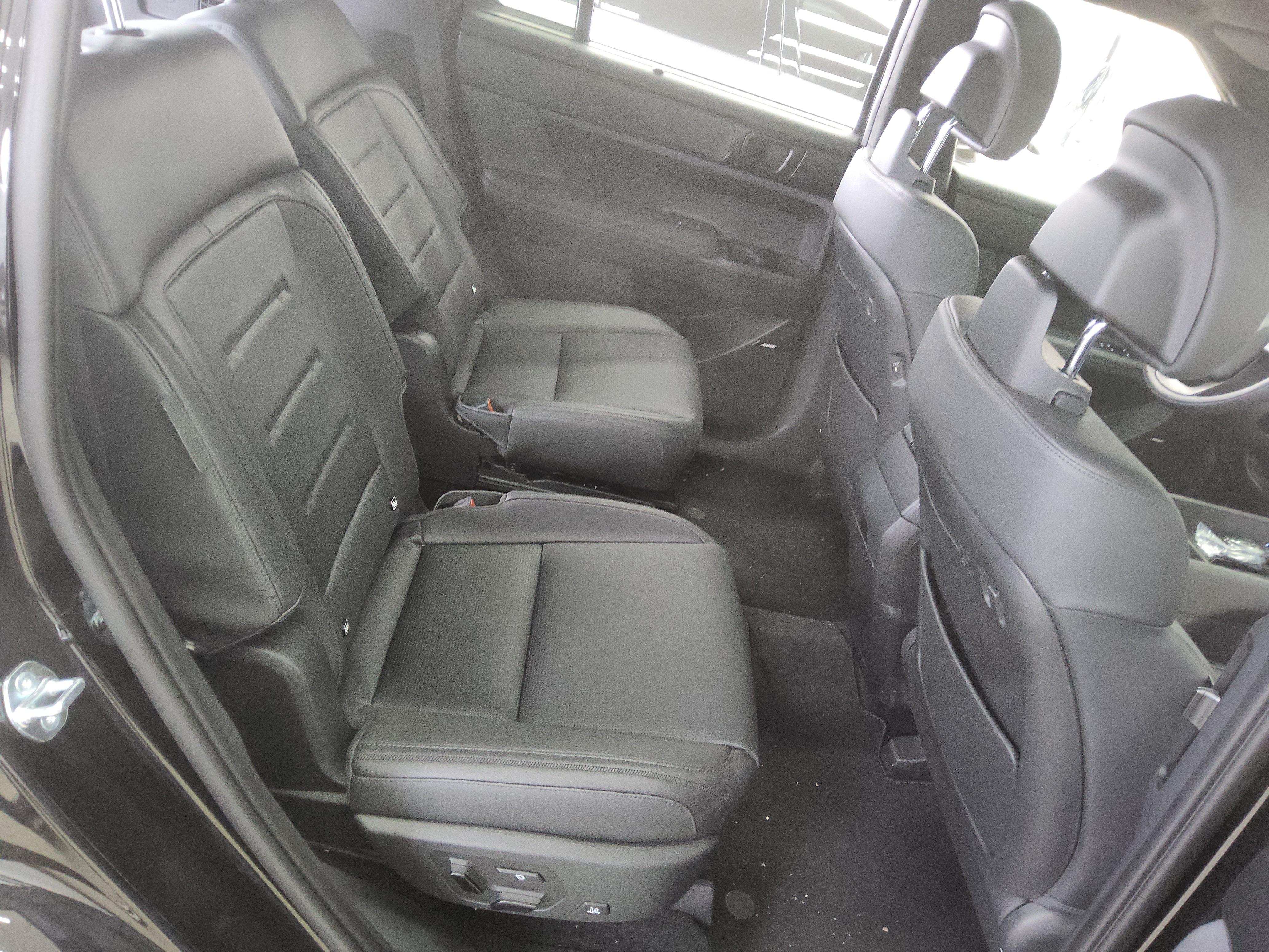 Hyundai Santa Fe 2025 - Image 13