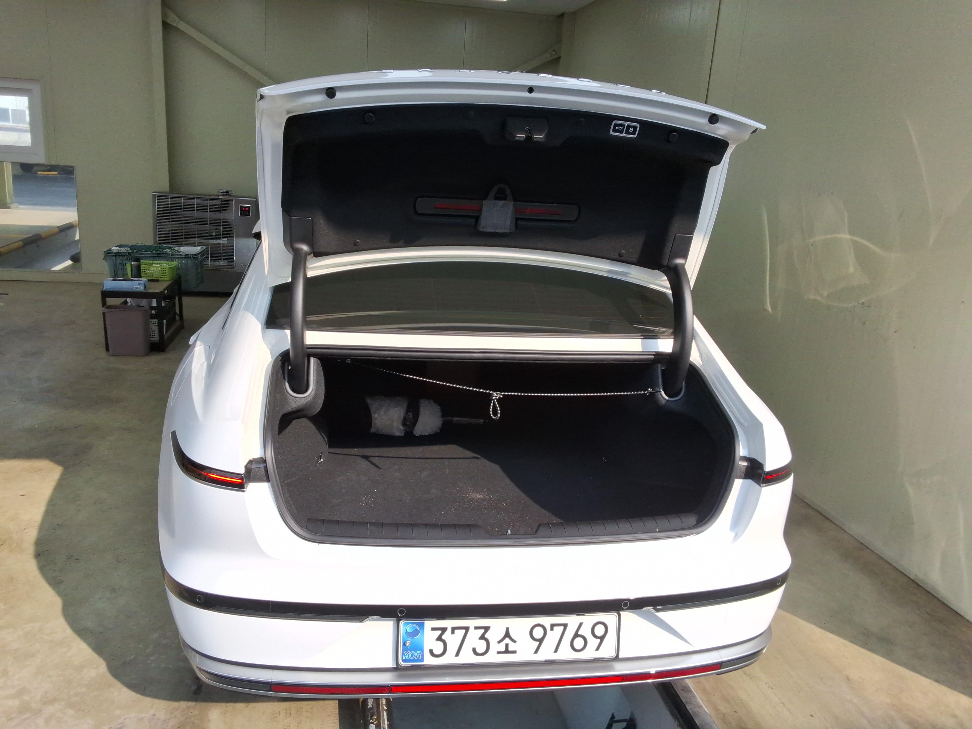 Hyundai AZERA 2024 - Image 12
