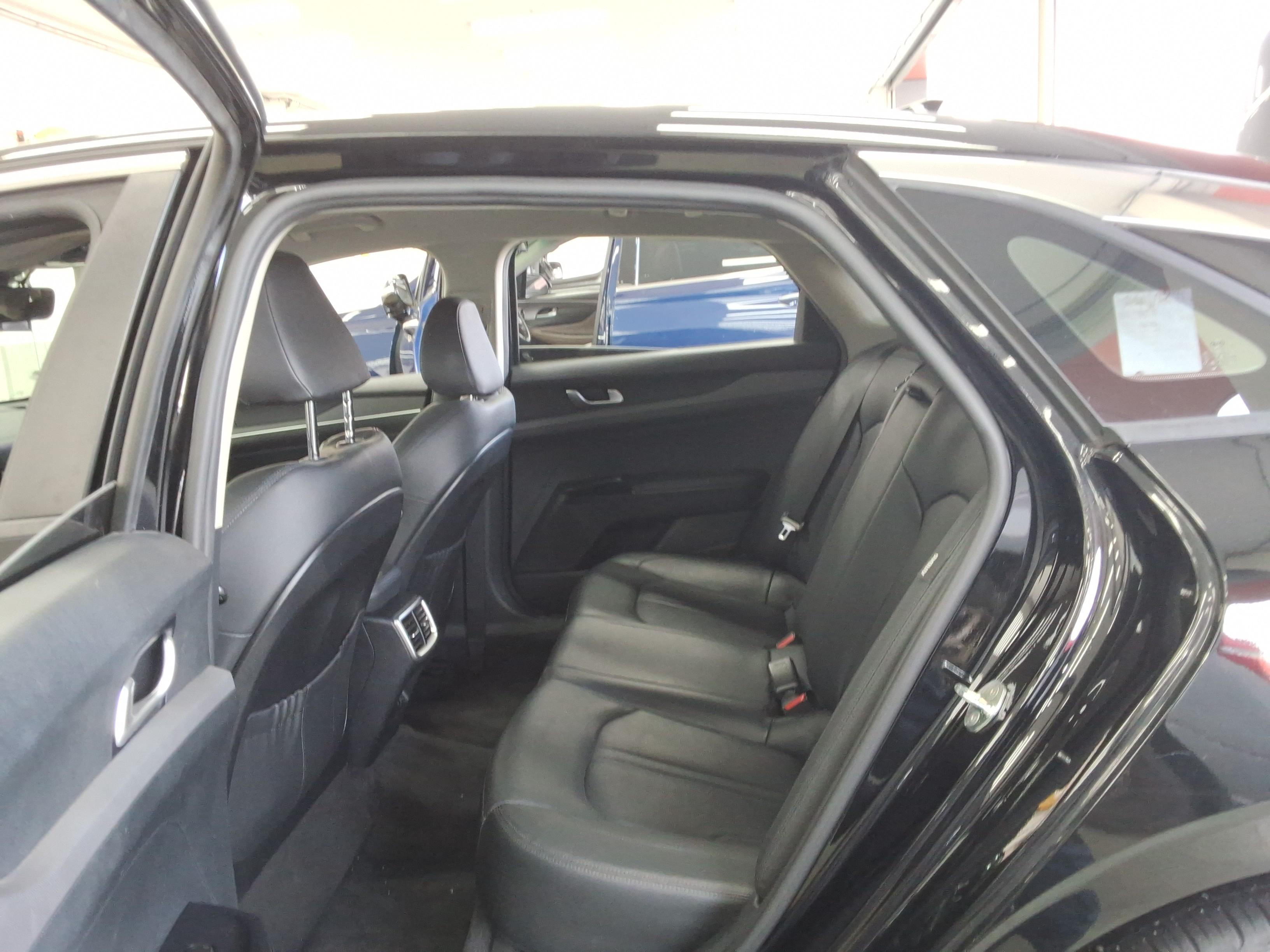 كيا K5 2021 - صورة 12