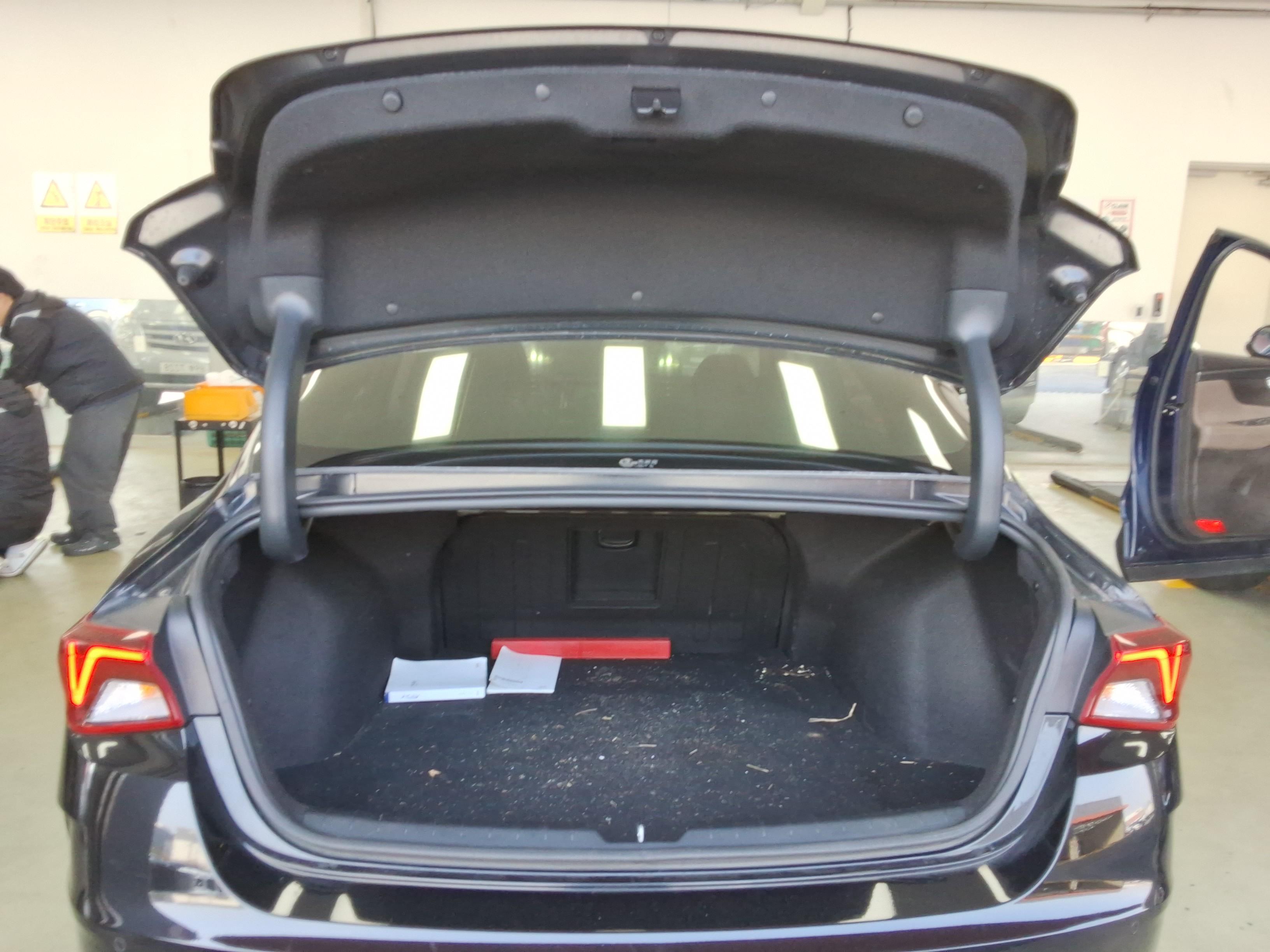 كيا K5 2021 - صورة 15