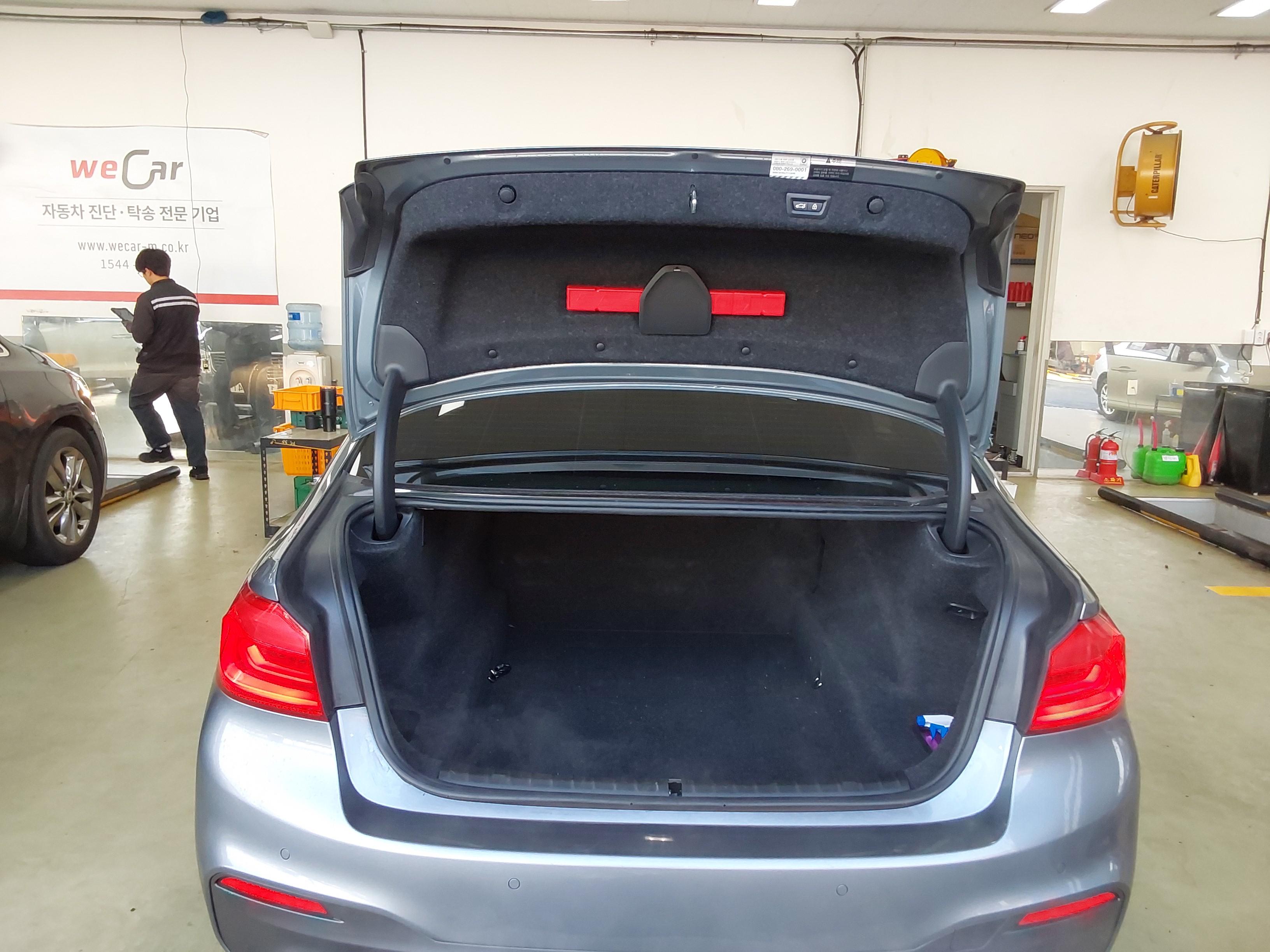 BMW 5 Series 2018 - Image 12