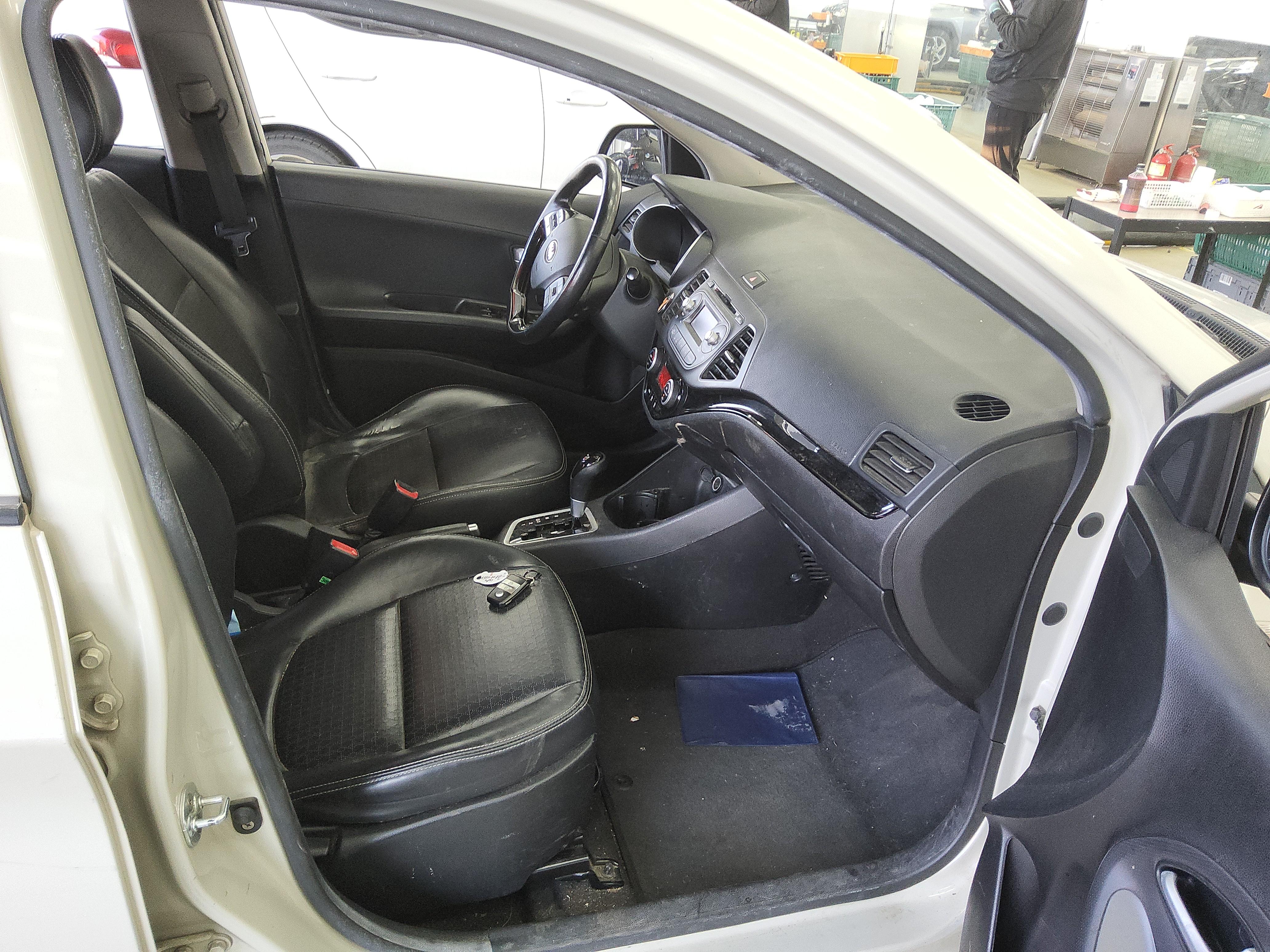 Kia Morning 2016 - Image 13