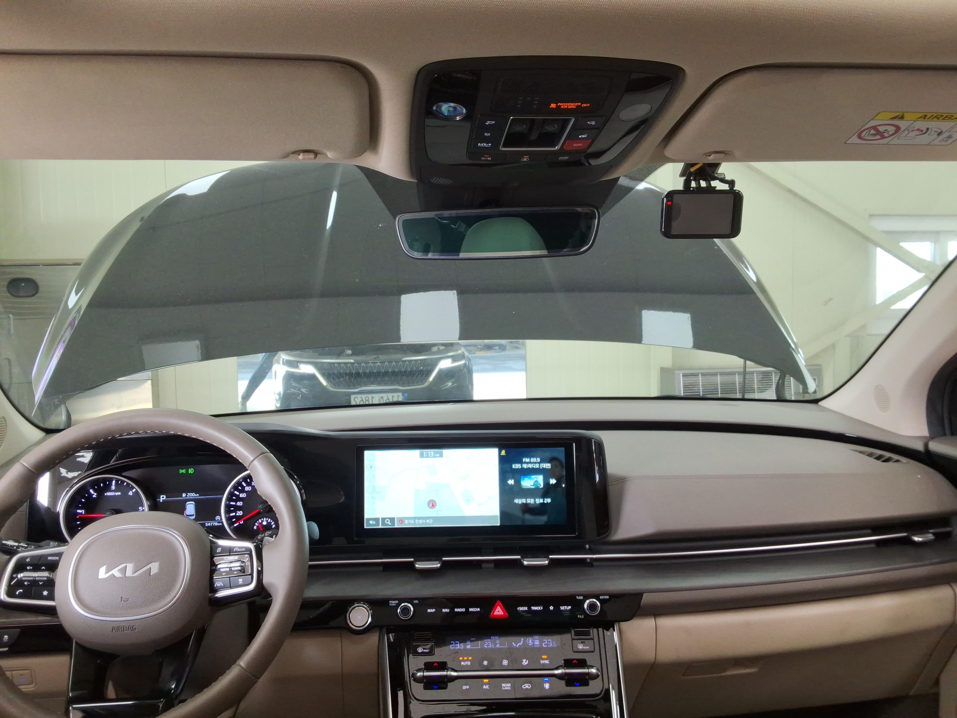 Kia SEDONA 2023 - Image 10