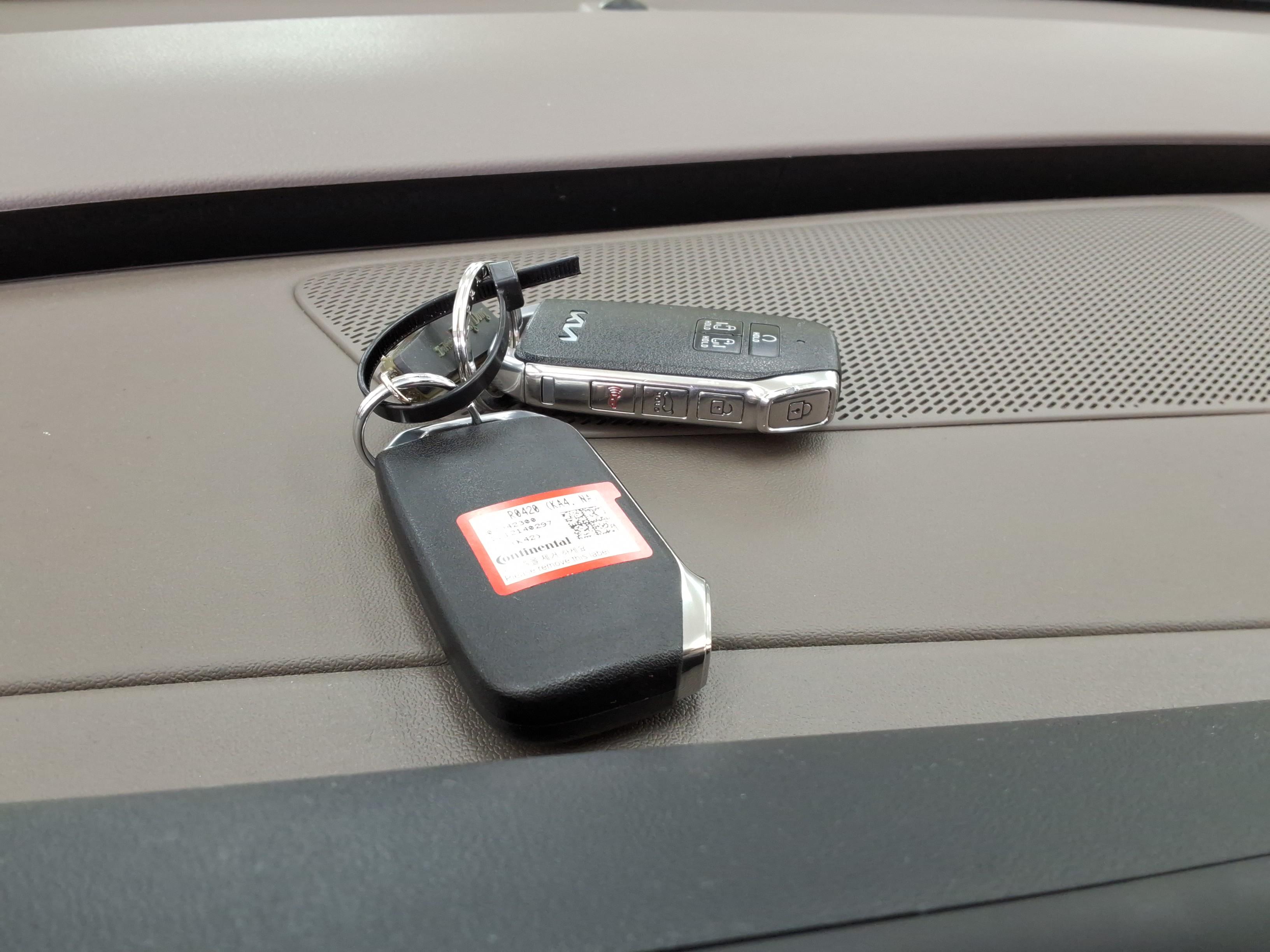 Kia SEDONA 2023 - Image 18