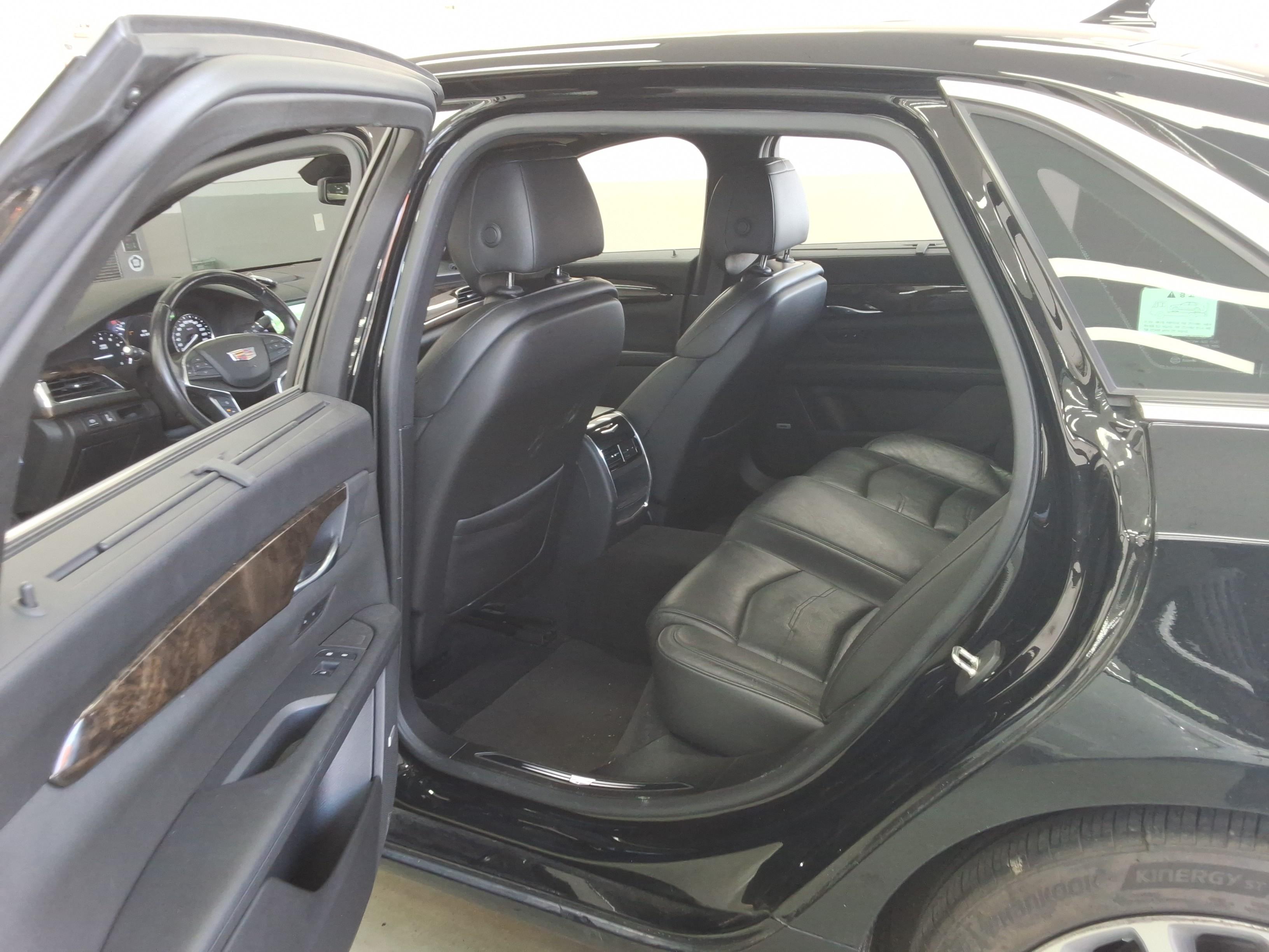 General Motors Cadillac 2018 - Image 10