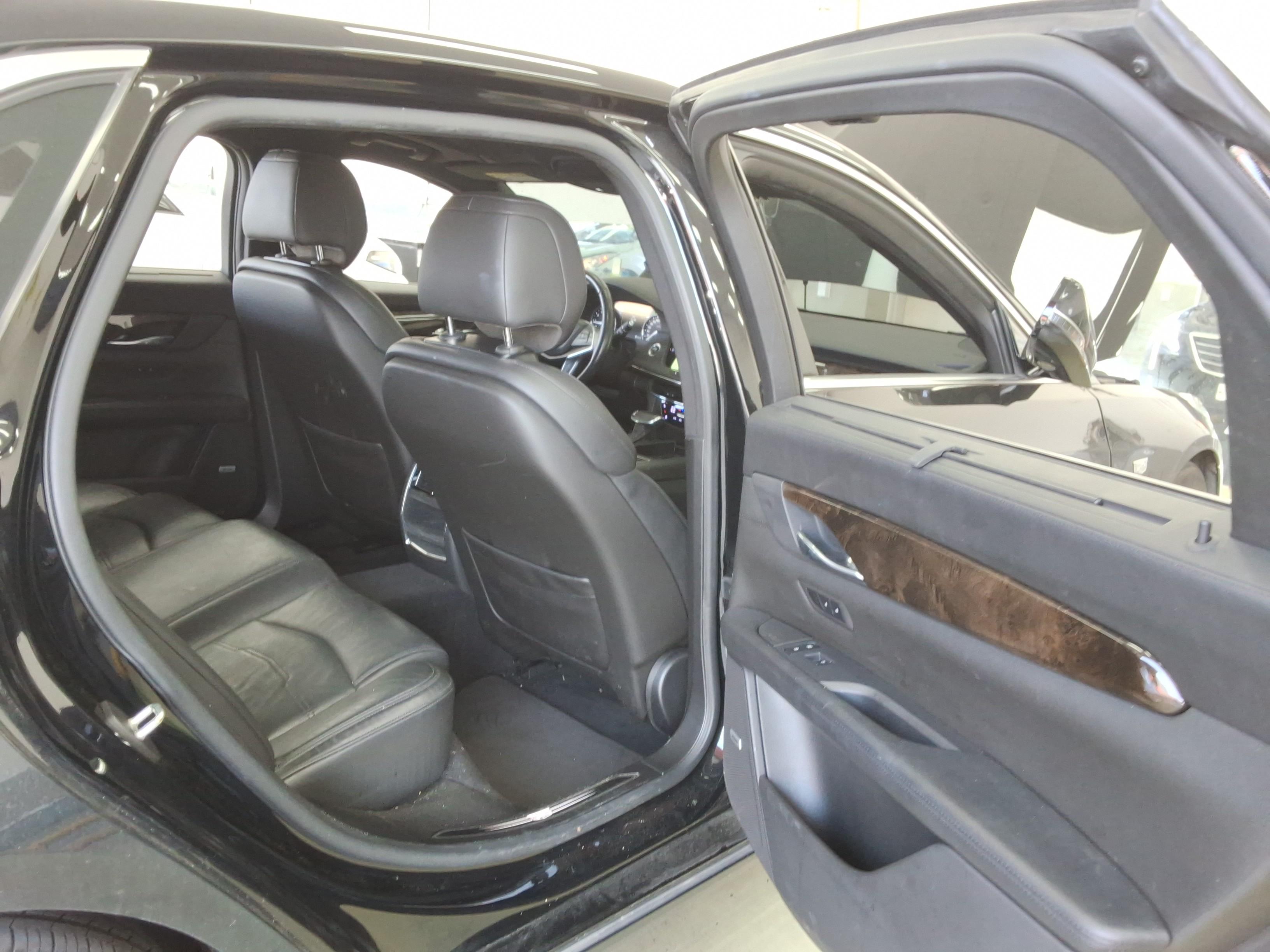 General Motors Cadillac 2018 - Image 11