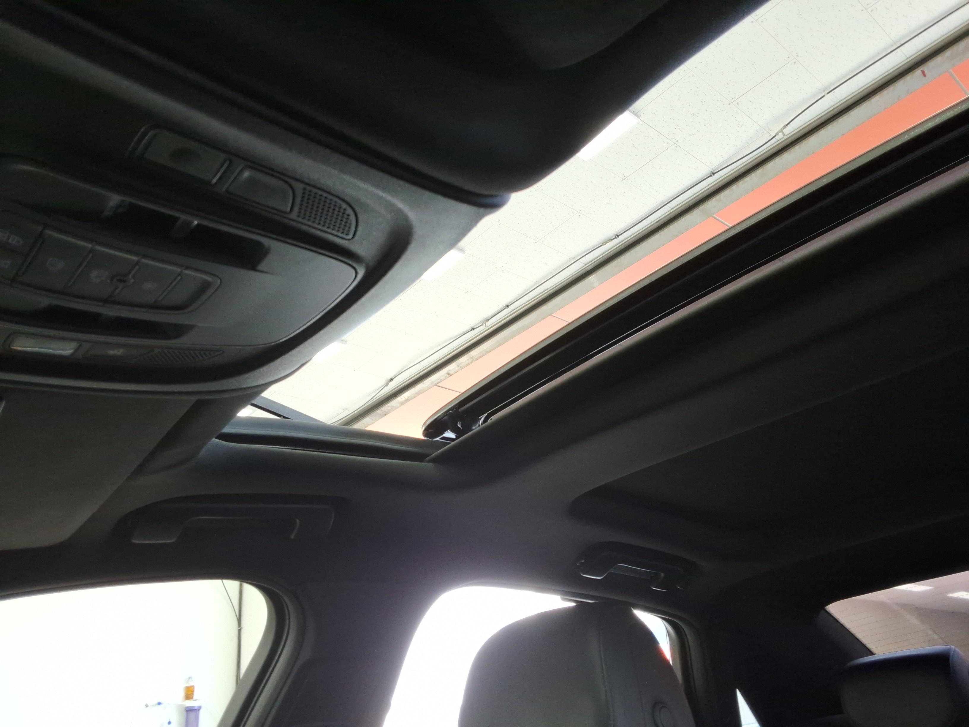 General Motors Cadillac 2018 - Image 17