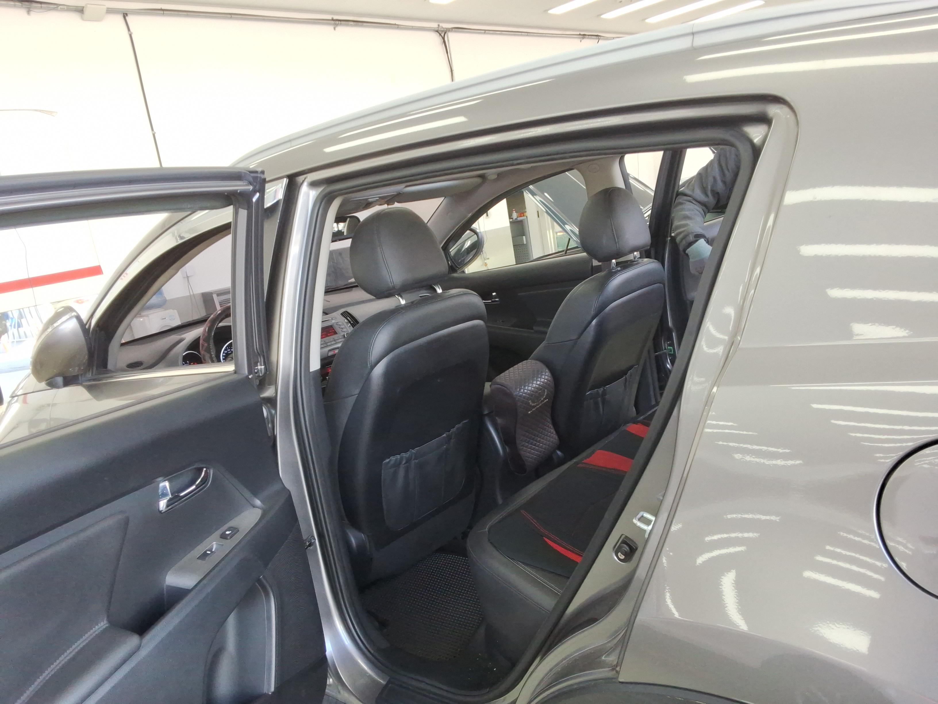 Kia Sportage 2015 - Image 12