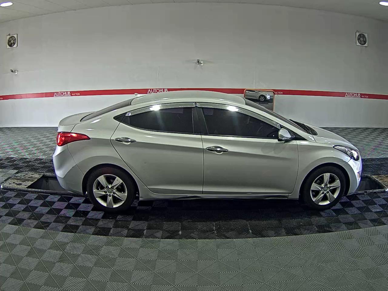 Hyundai Elantra 2012 - Image 3