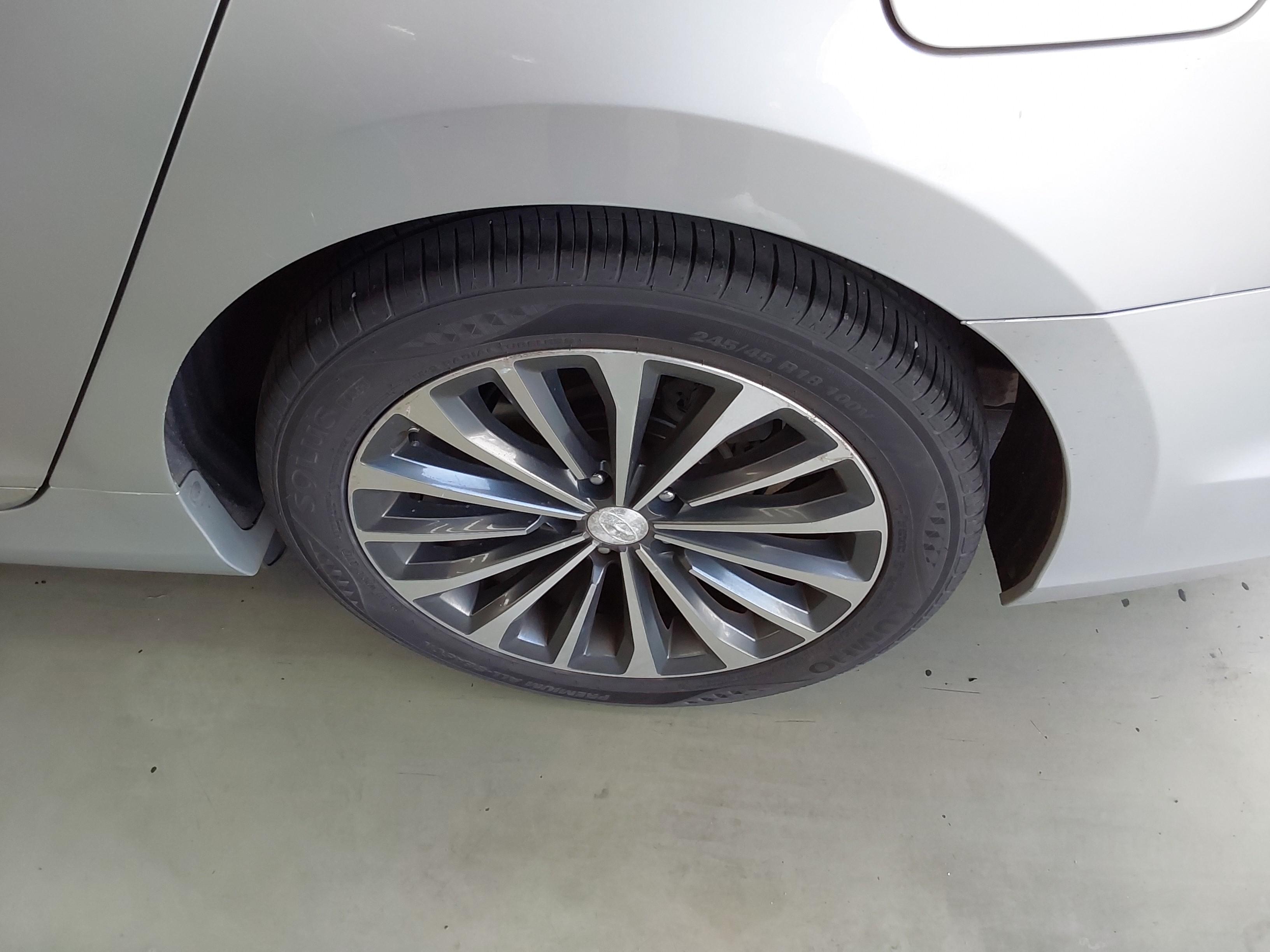 Hyundai Grandeur 2011 - Image 19