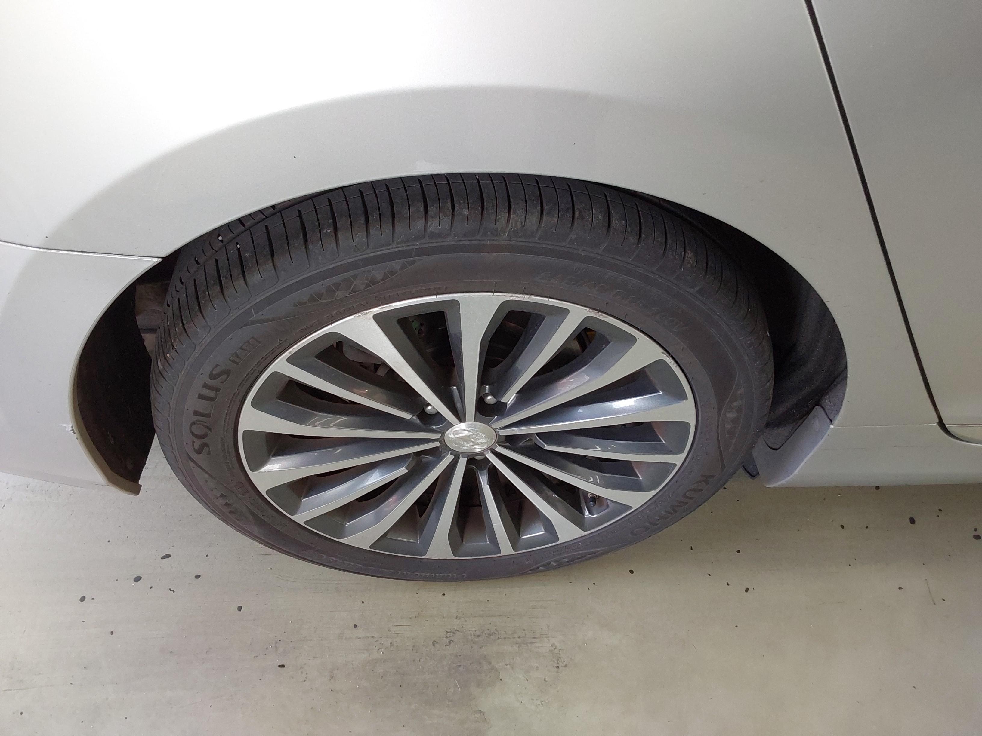 Hyundai Grandeur 2011 - Image 20