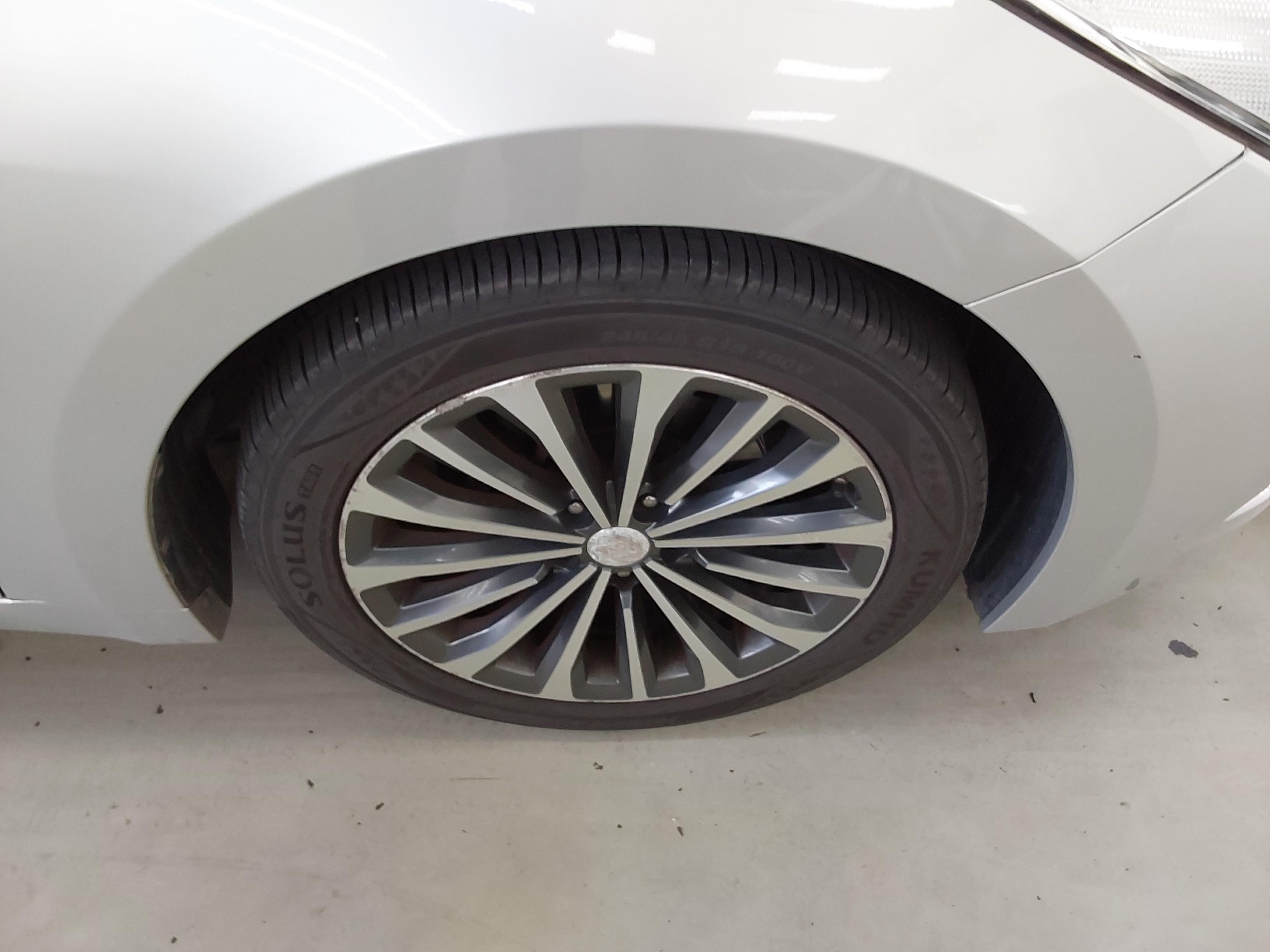Hyundai Grandeur 2011 - Image 21