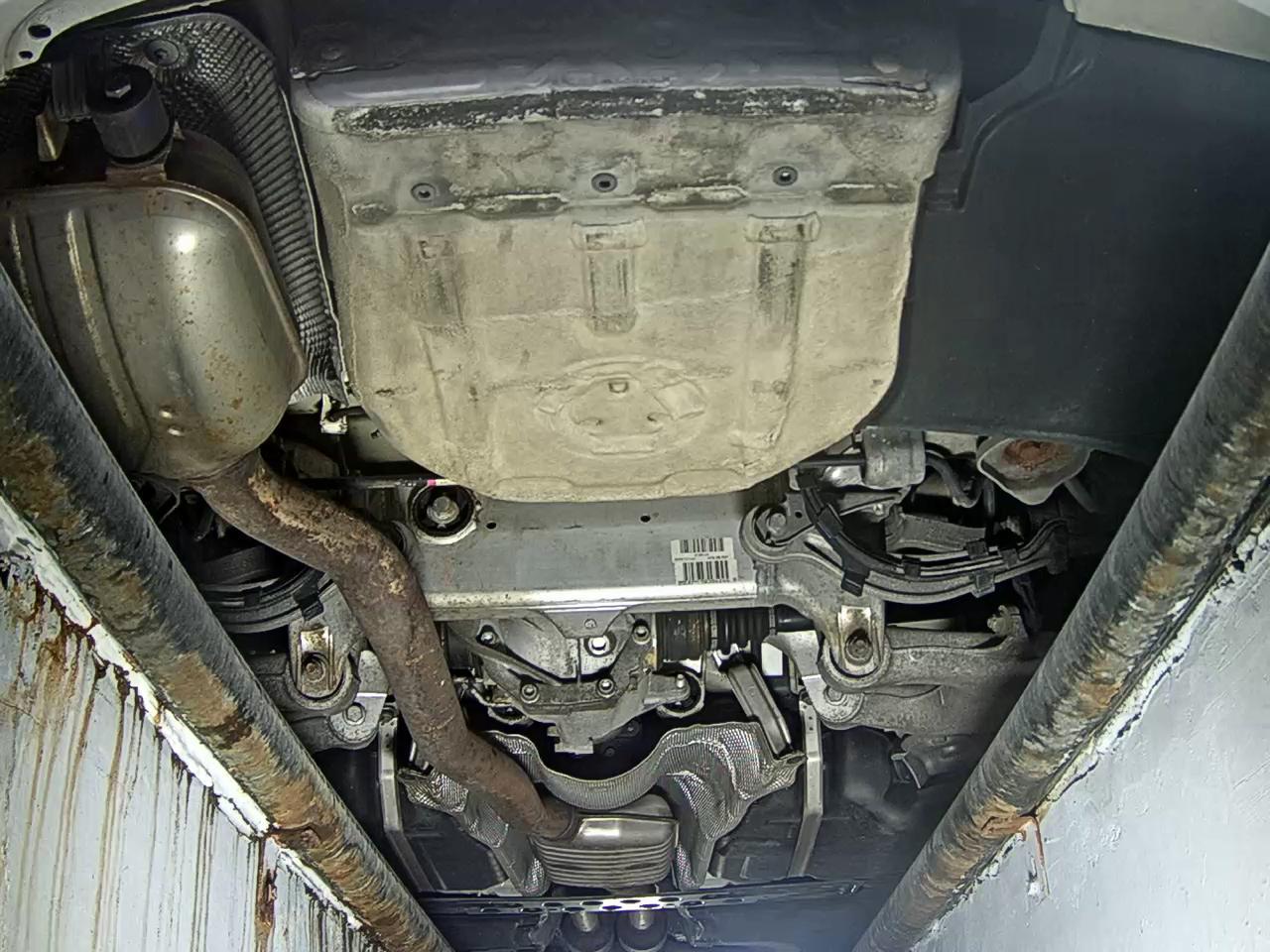 BMW 5 Series 2011 - Image 7