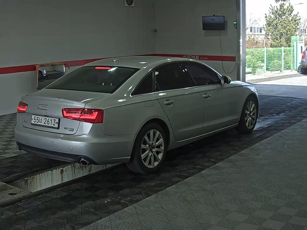 أودي A6 - 4