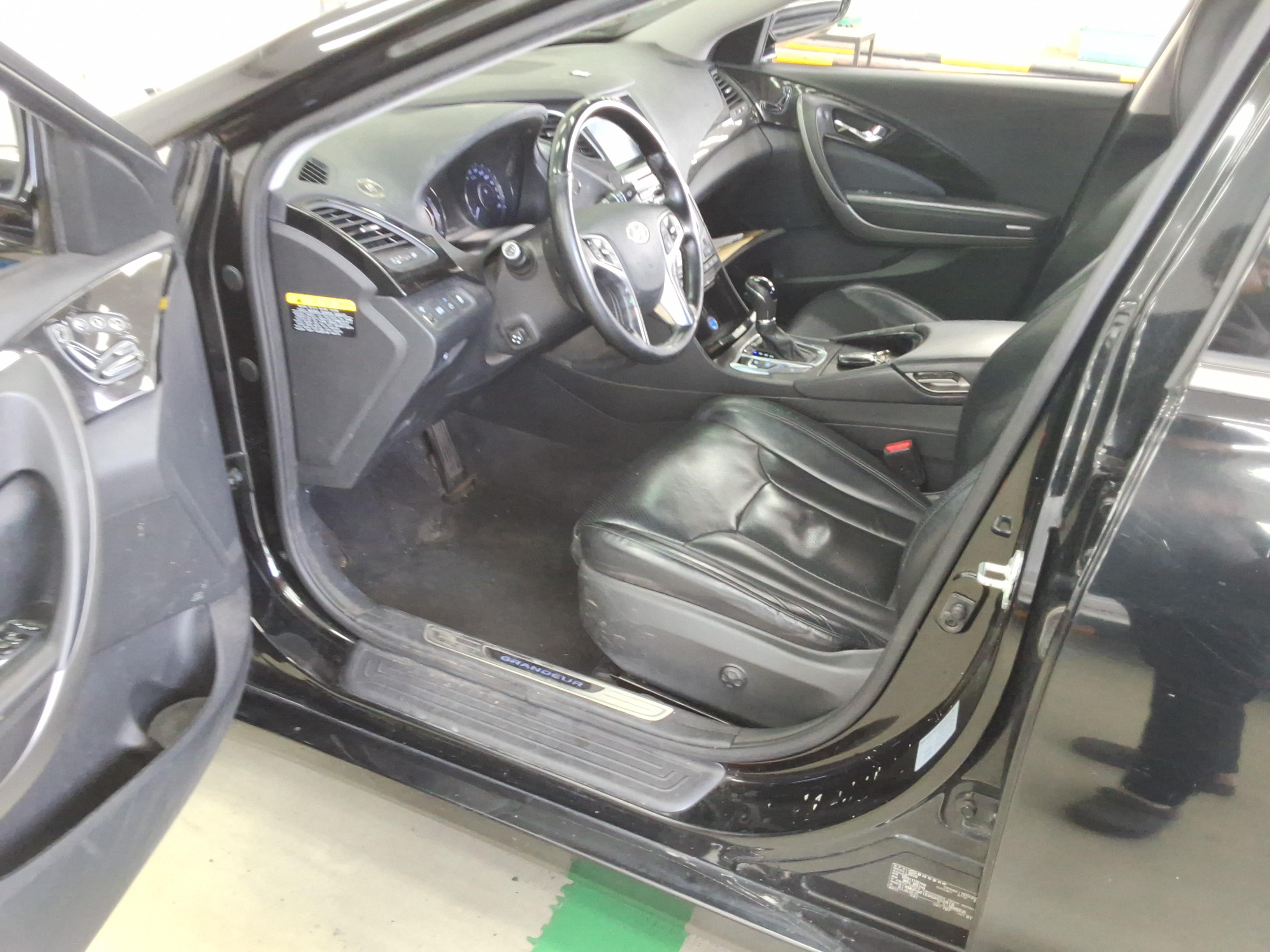 Hyundai Grandeur 2016 - Image 10