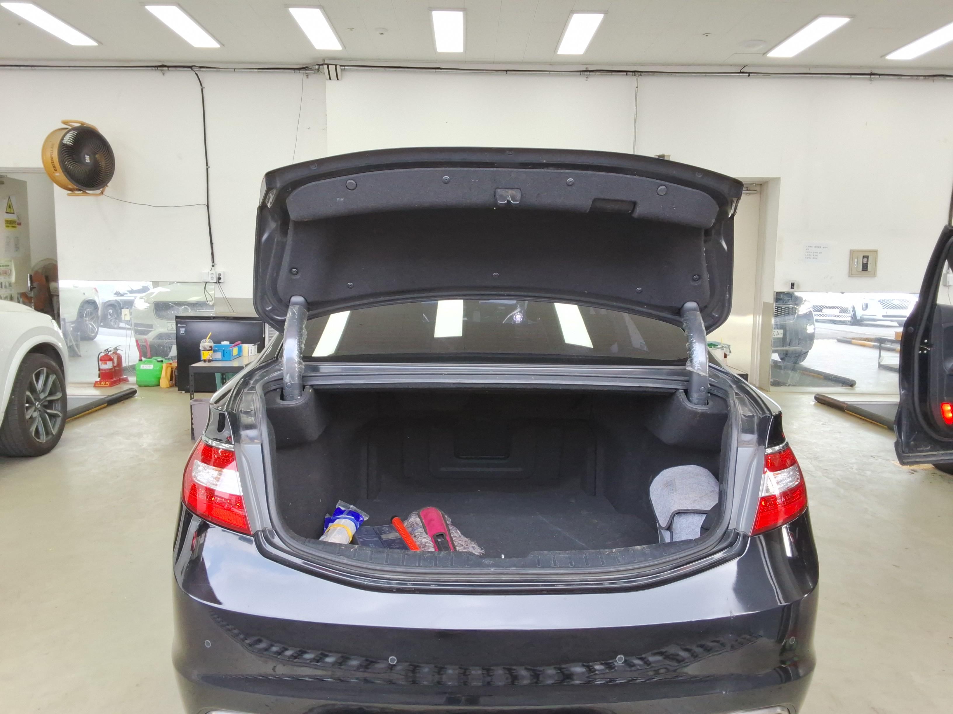 Hyundai Grandeur 2016 - Image 15