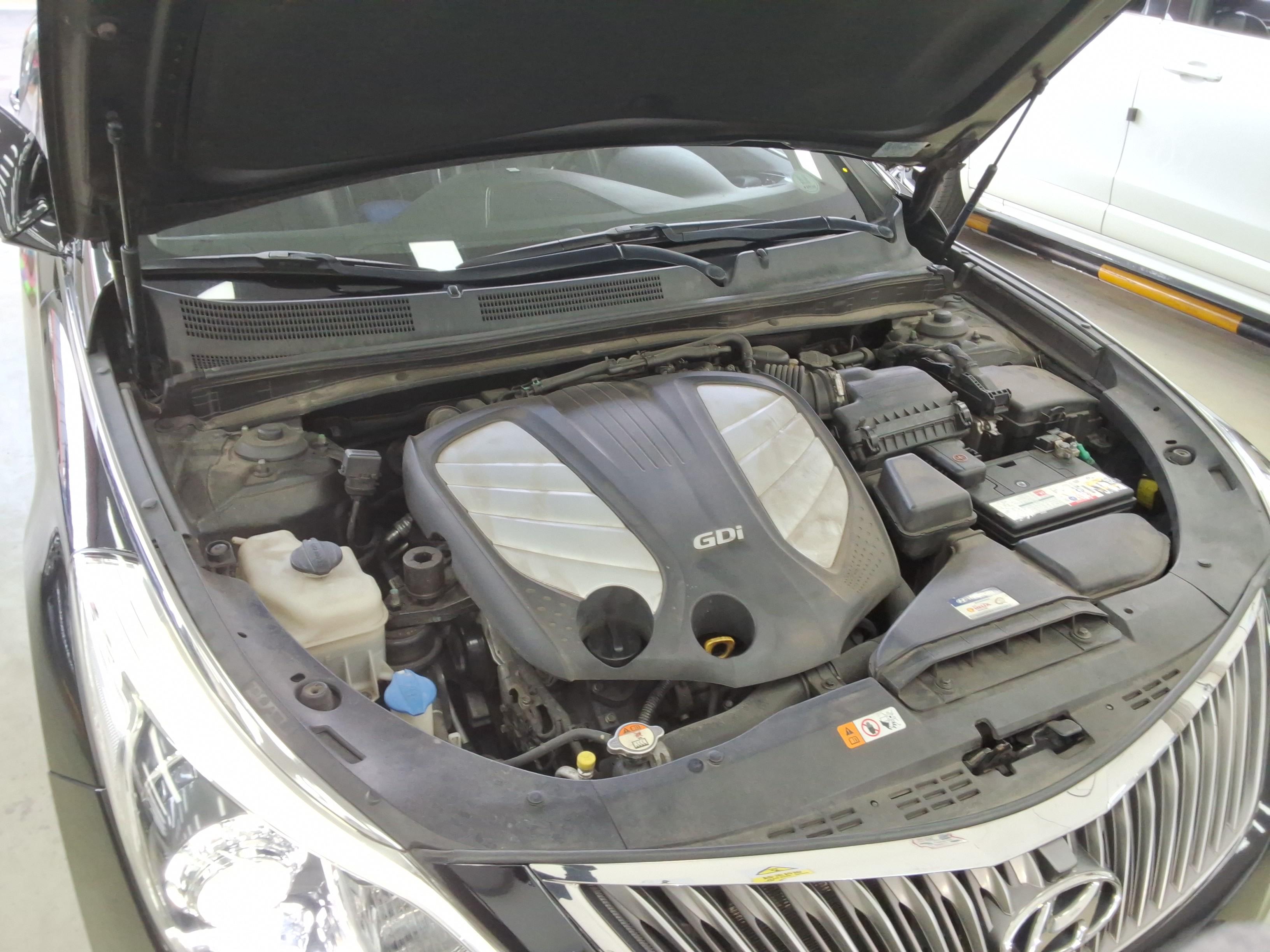 Hyundai Grandeur 2016 - Image 16