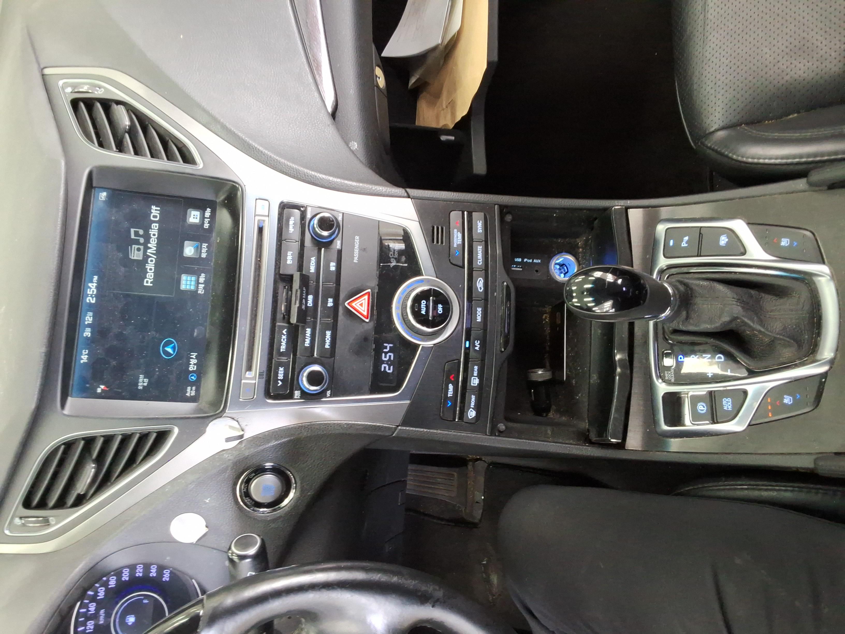 Hyundai Grandeur 2016 - Image 18