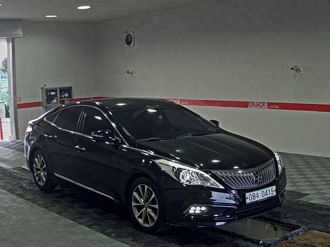 Hyundai Grandeur 2016 - Image 2
