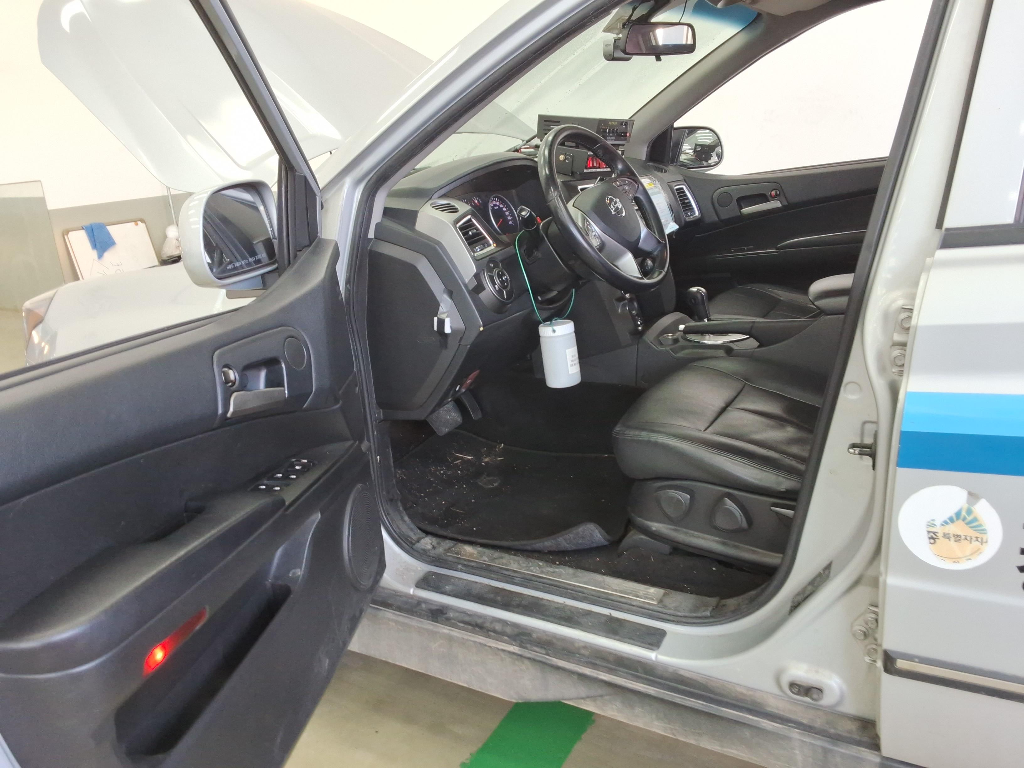 KG Mobility Korando Sports 2017 - Image 9