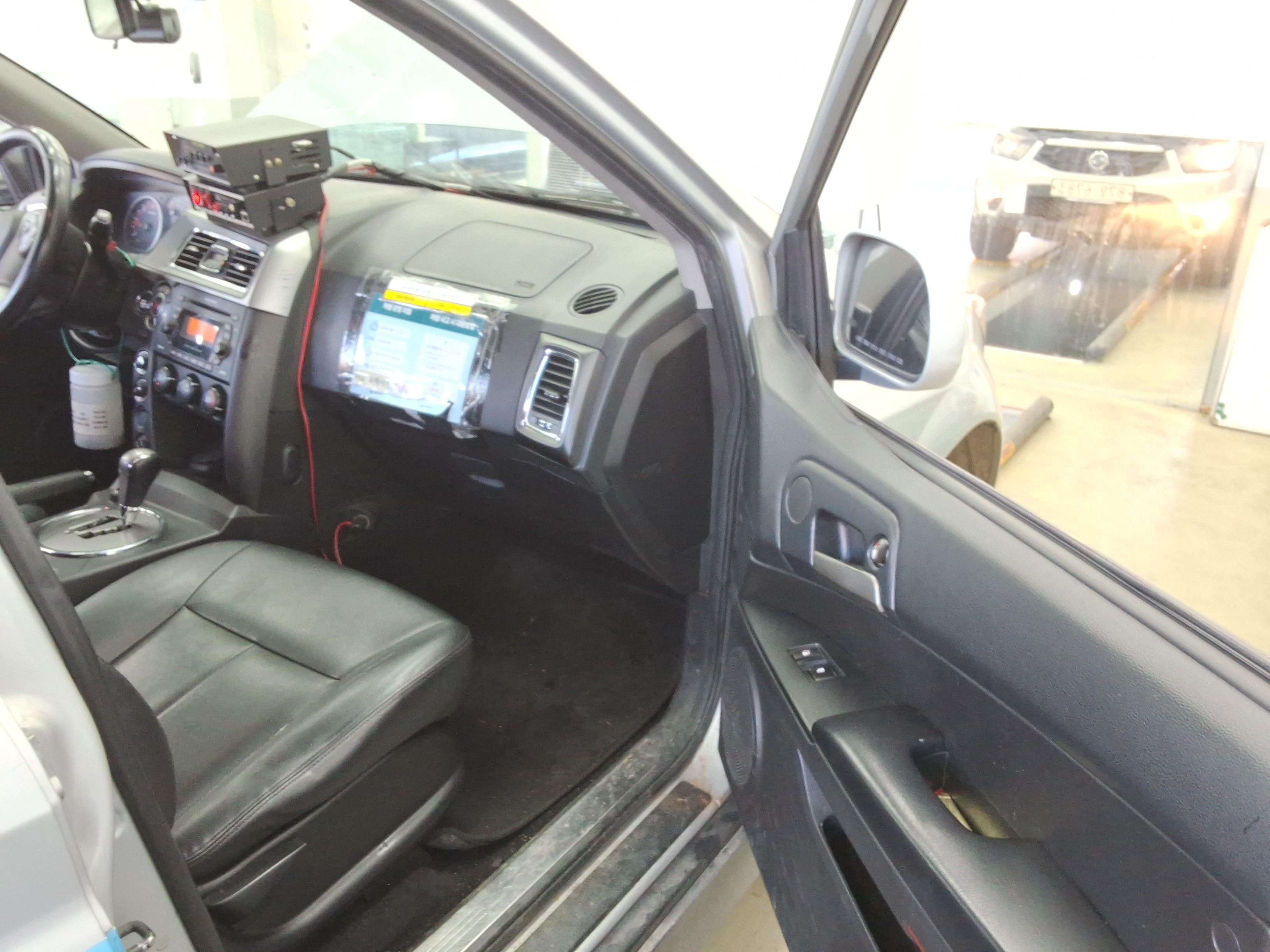 KG Mobility Korando Sports 2017 - Image 12