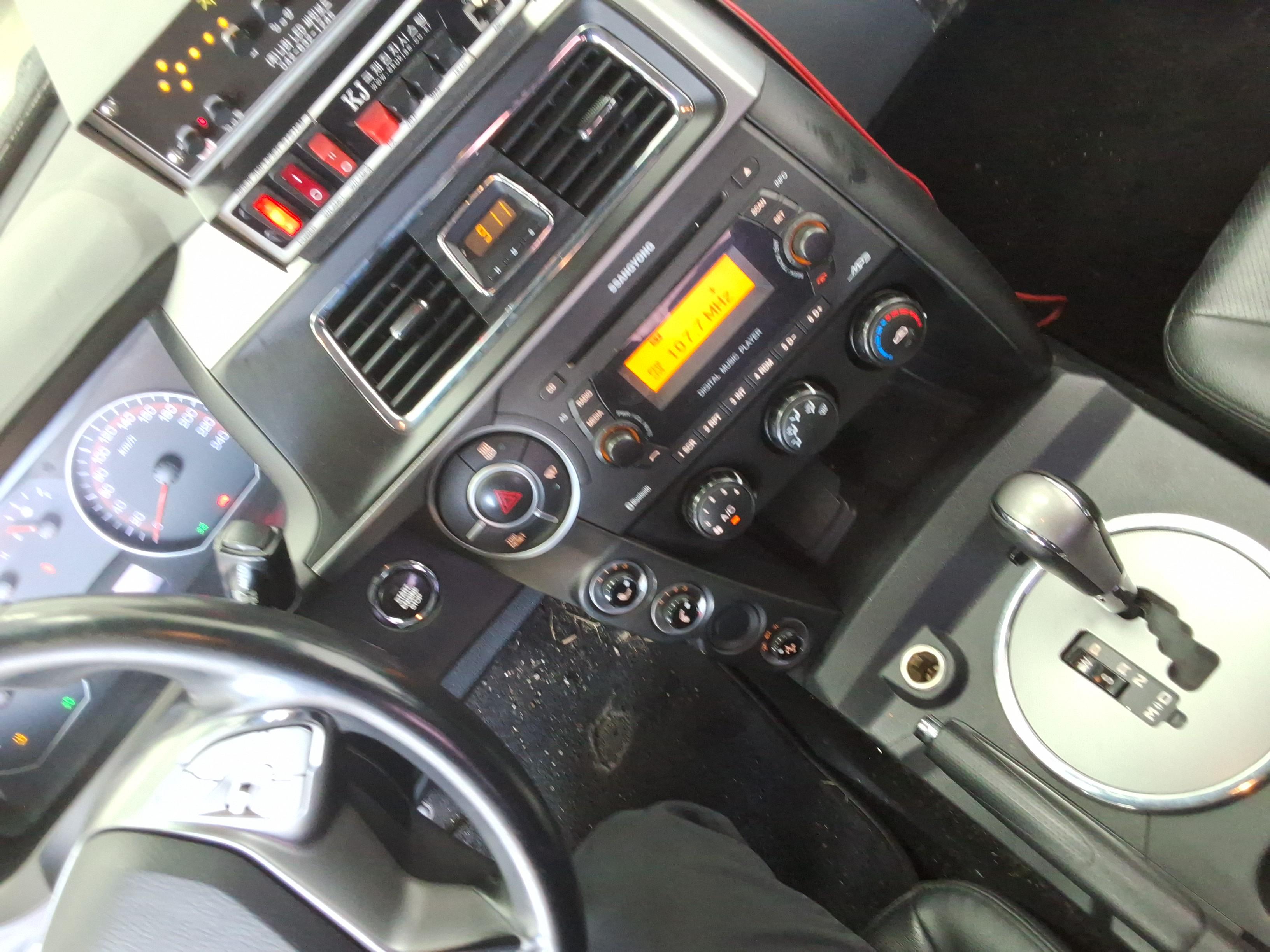 KG Mobility Korando Sports 2017 - Image 16
